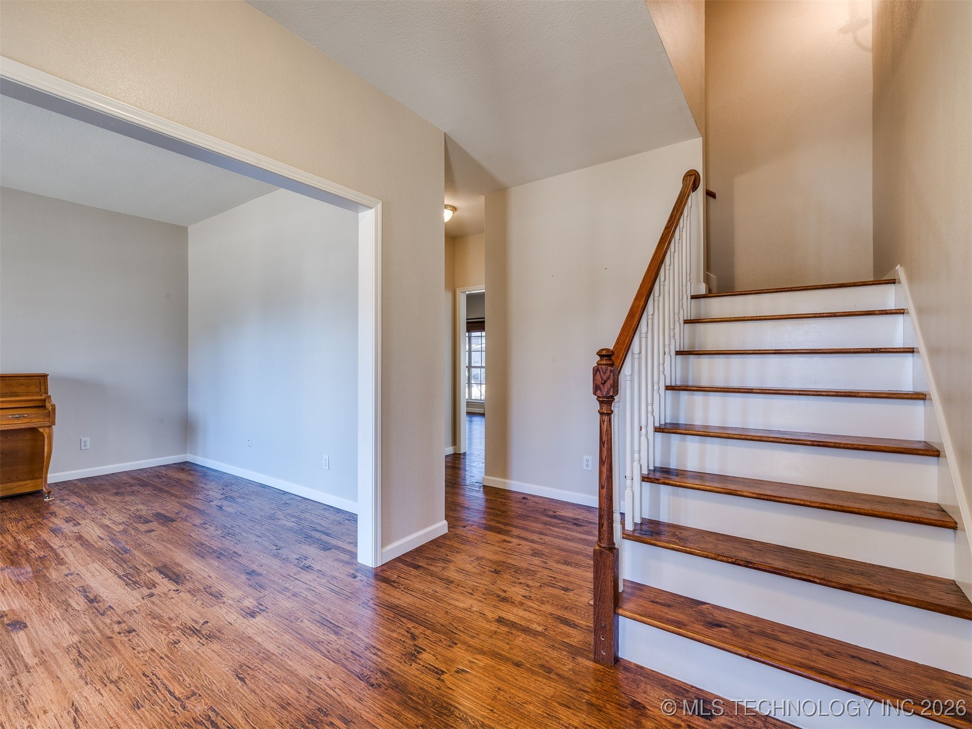 1004 S Yellowood Avenue Property Photo 8