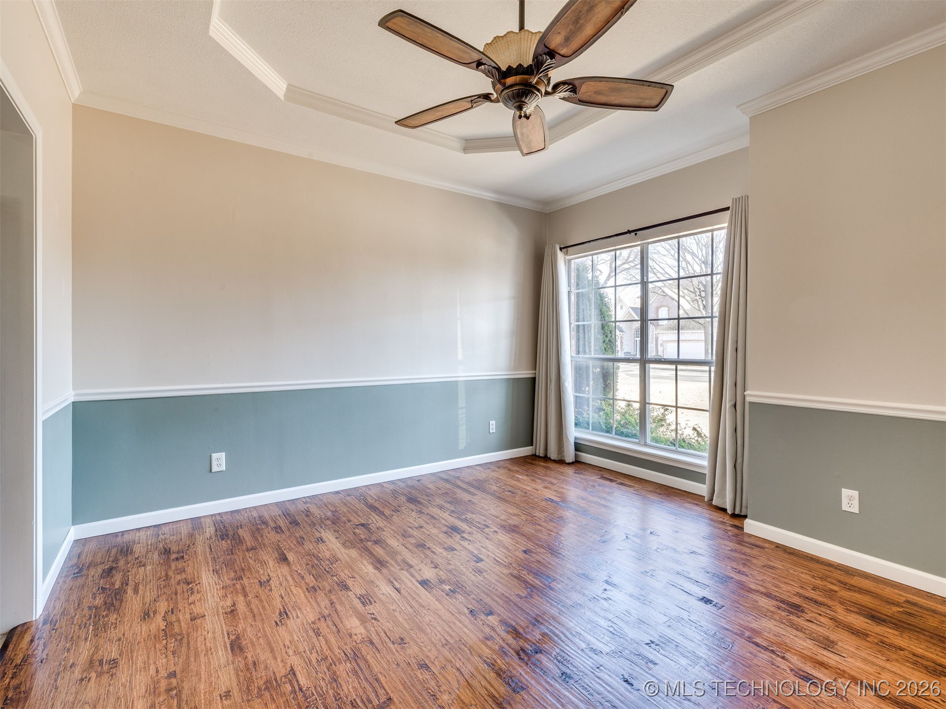 1004 S Yellowood Avenue Property Photo 13