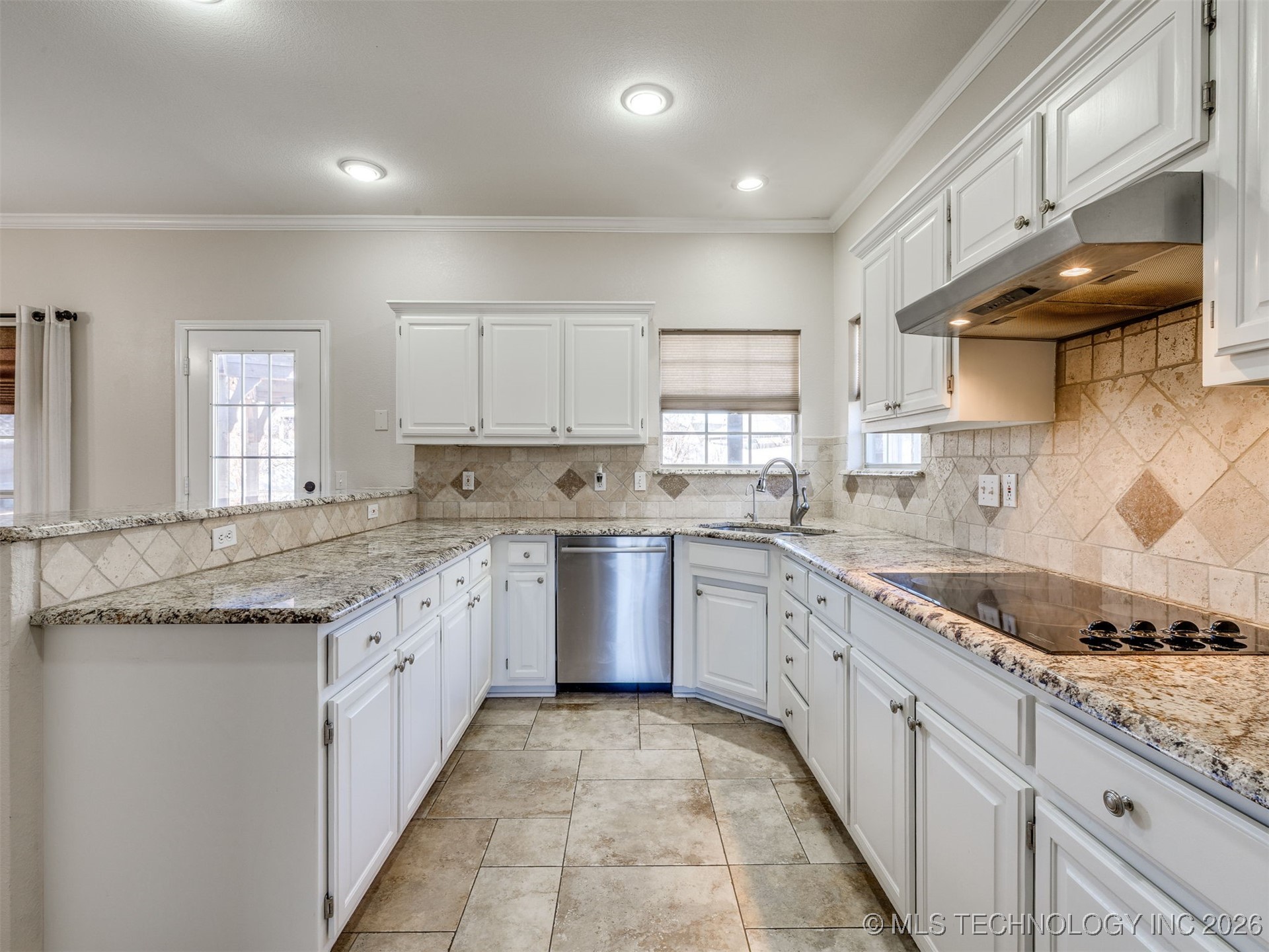 1004 S Yellowood Avenue Property Photo 16