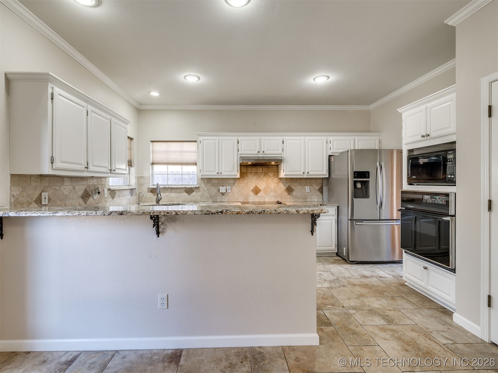 1004 S Yellowood Avenue Property Photo 18