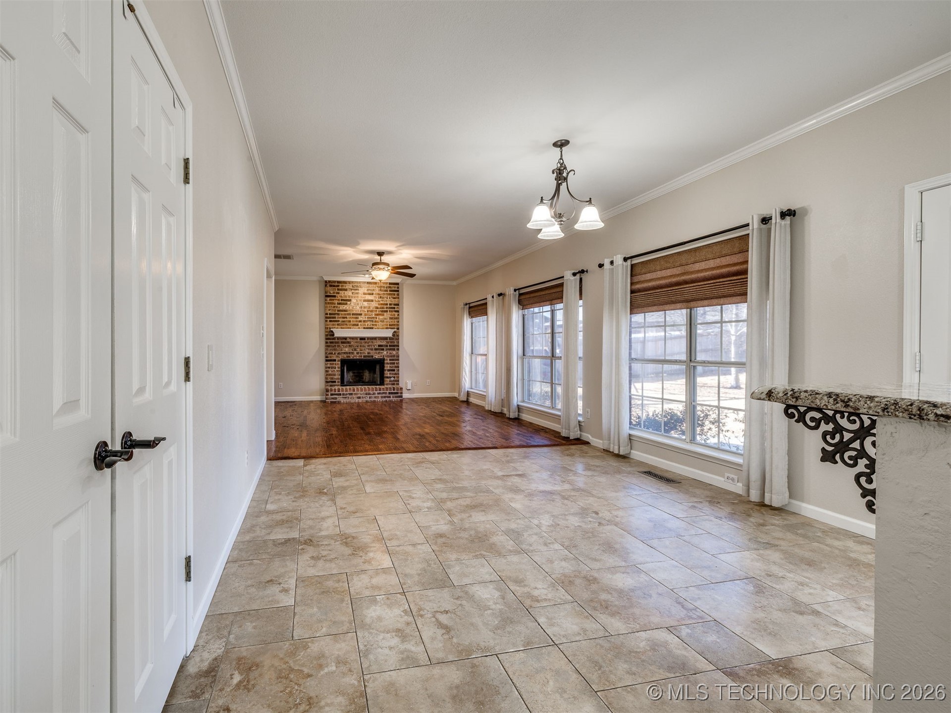 1004 S Yellowood Avenue Property Photo 23