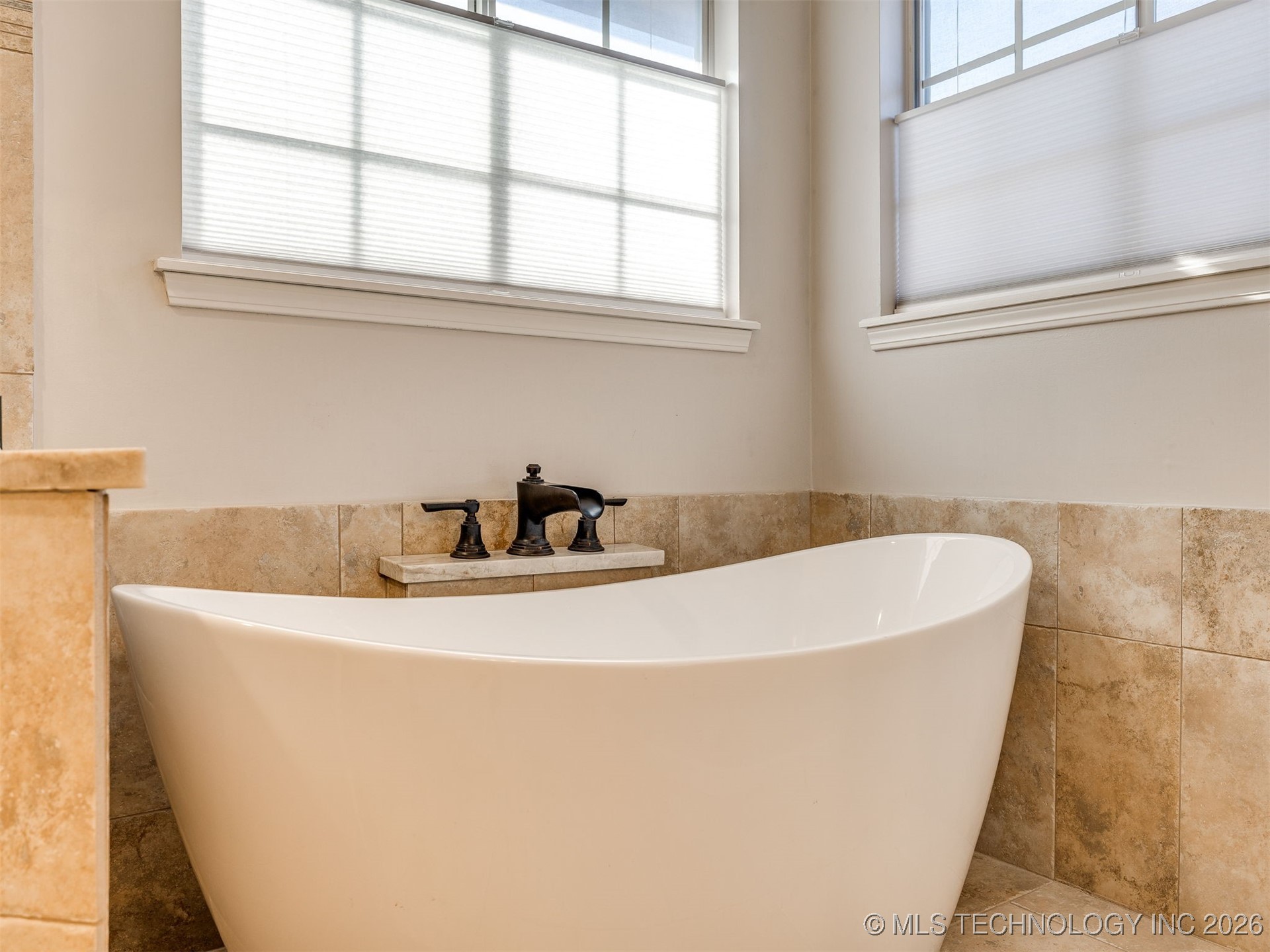 1004 S Yellowood Avenue Property Photo 42