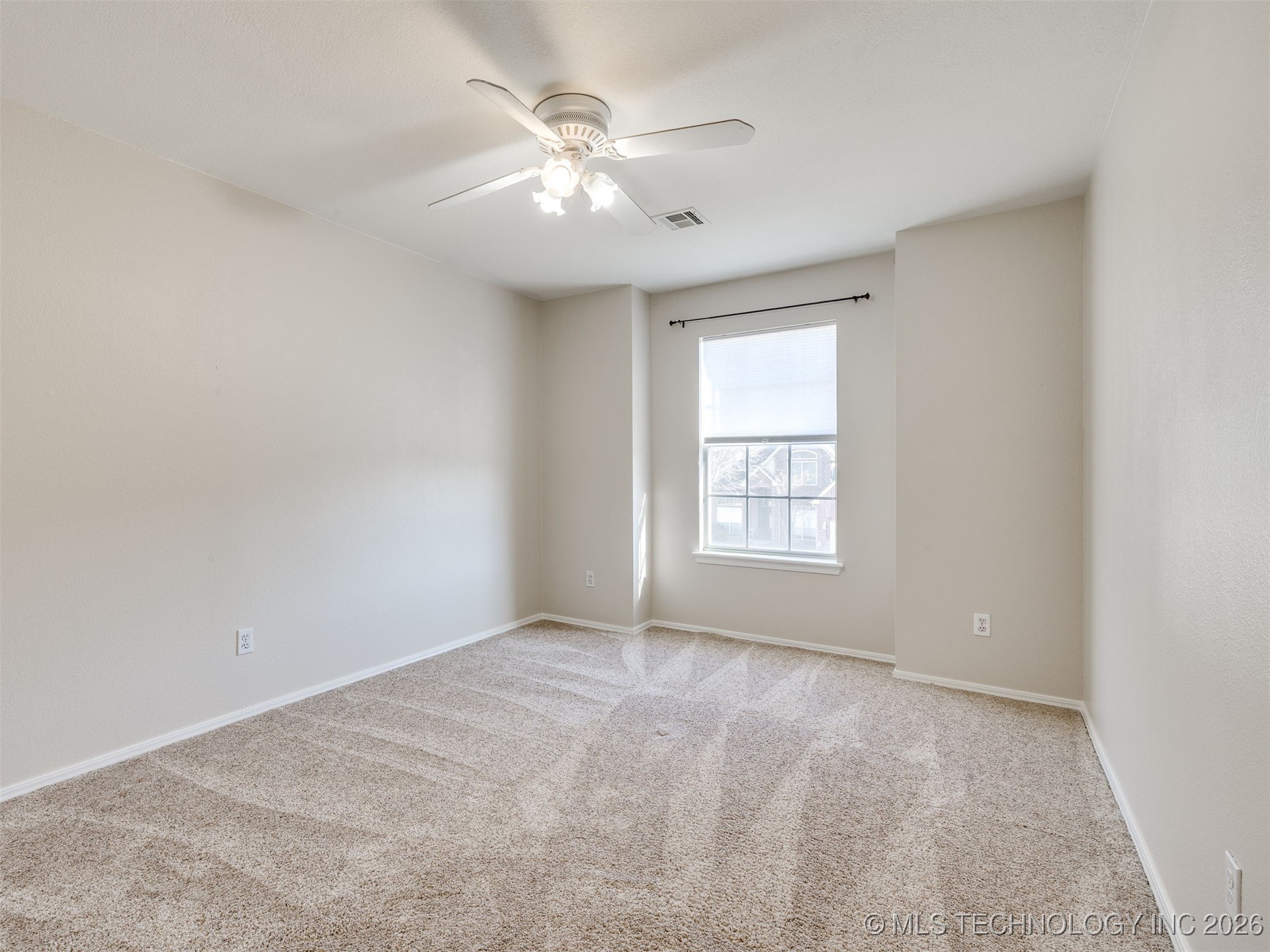 1004 S Yellowood Avenue Property Photo 45