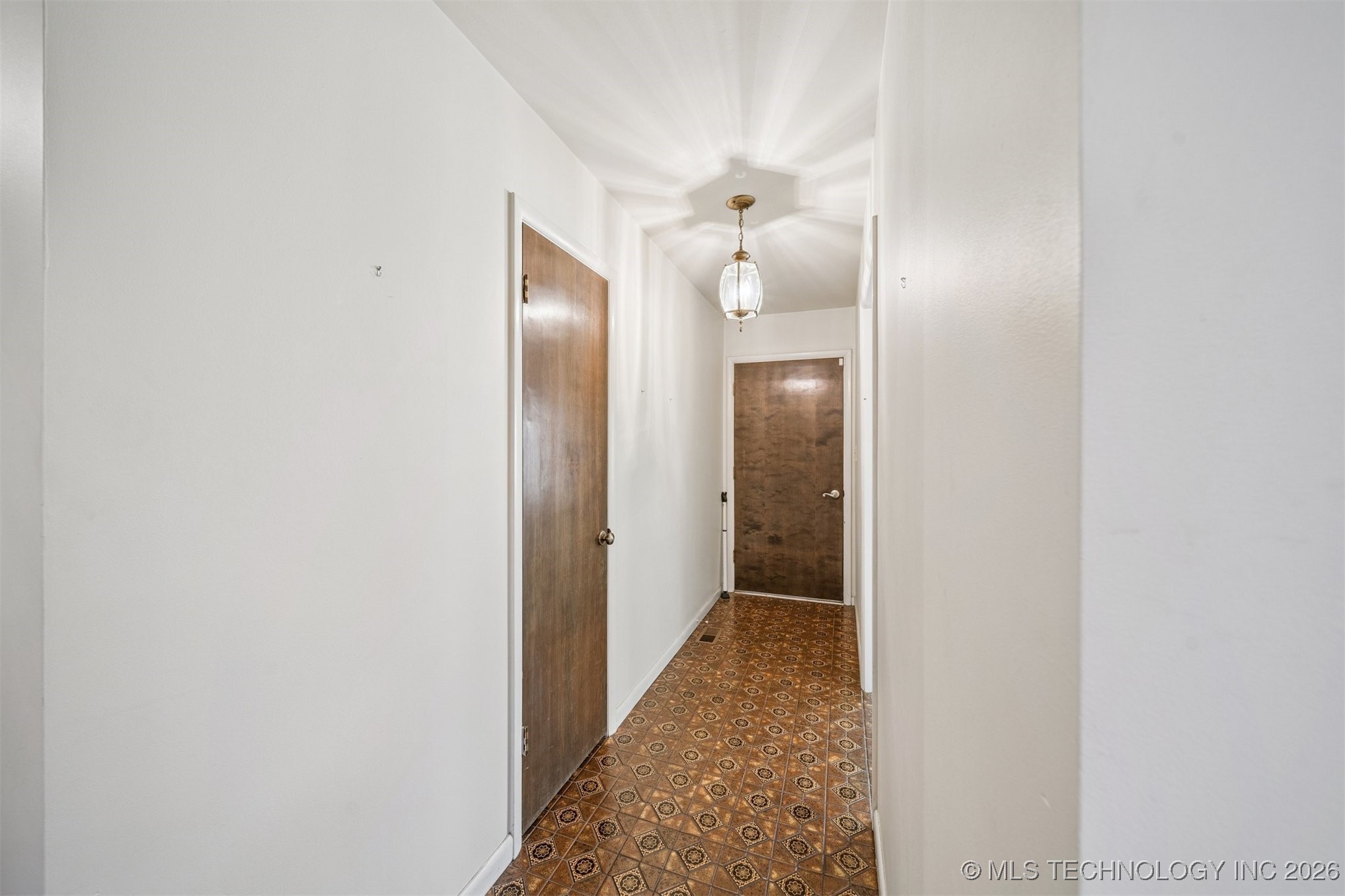 3331 S 125th East Avenue Property Photo 3