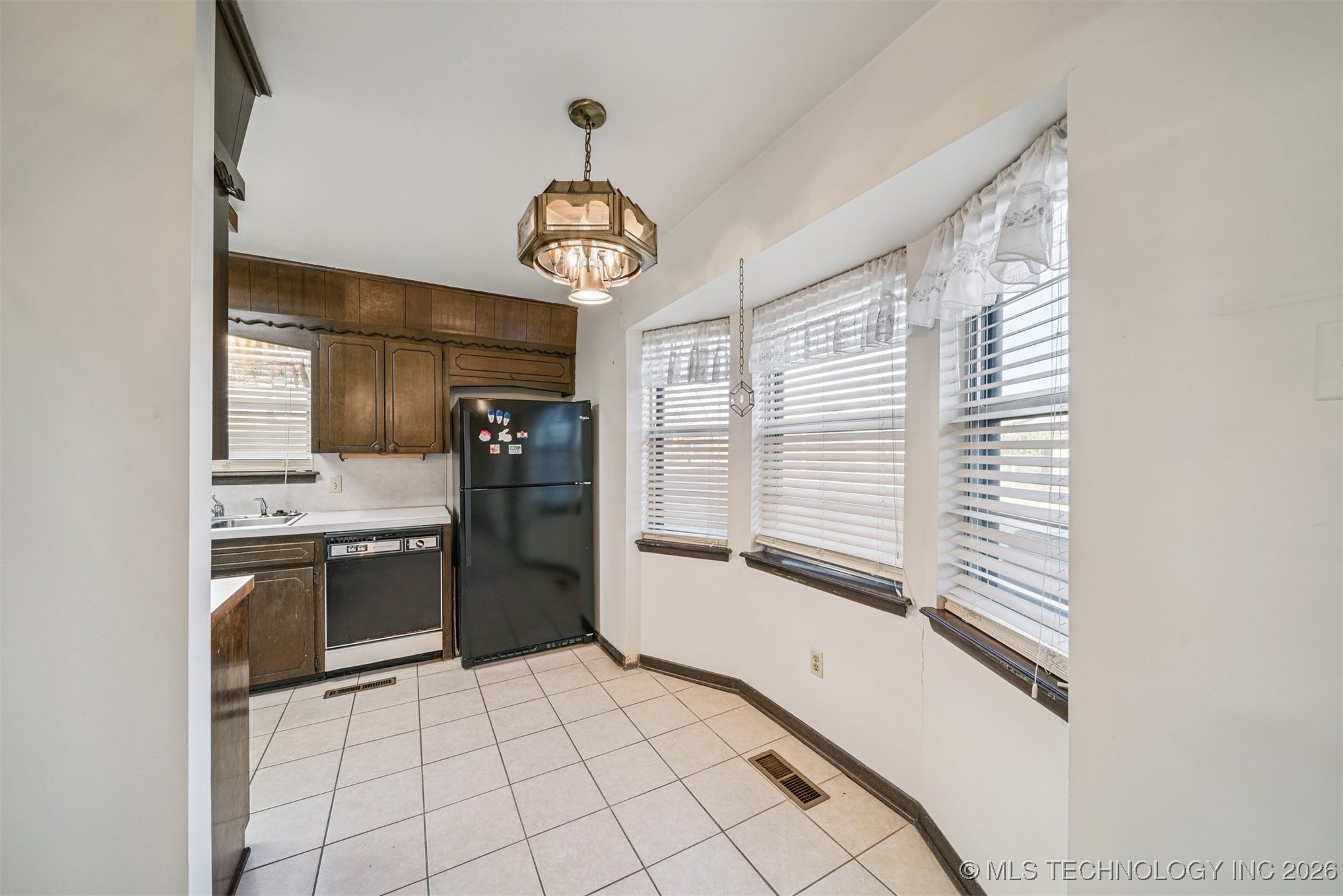 3331 S 125th East Avenue Property Photo 9