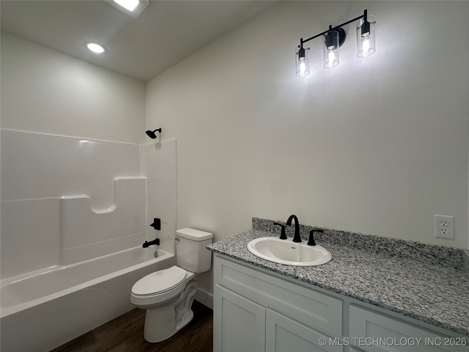 511 S Creek Avenue Property Photo 12