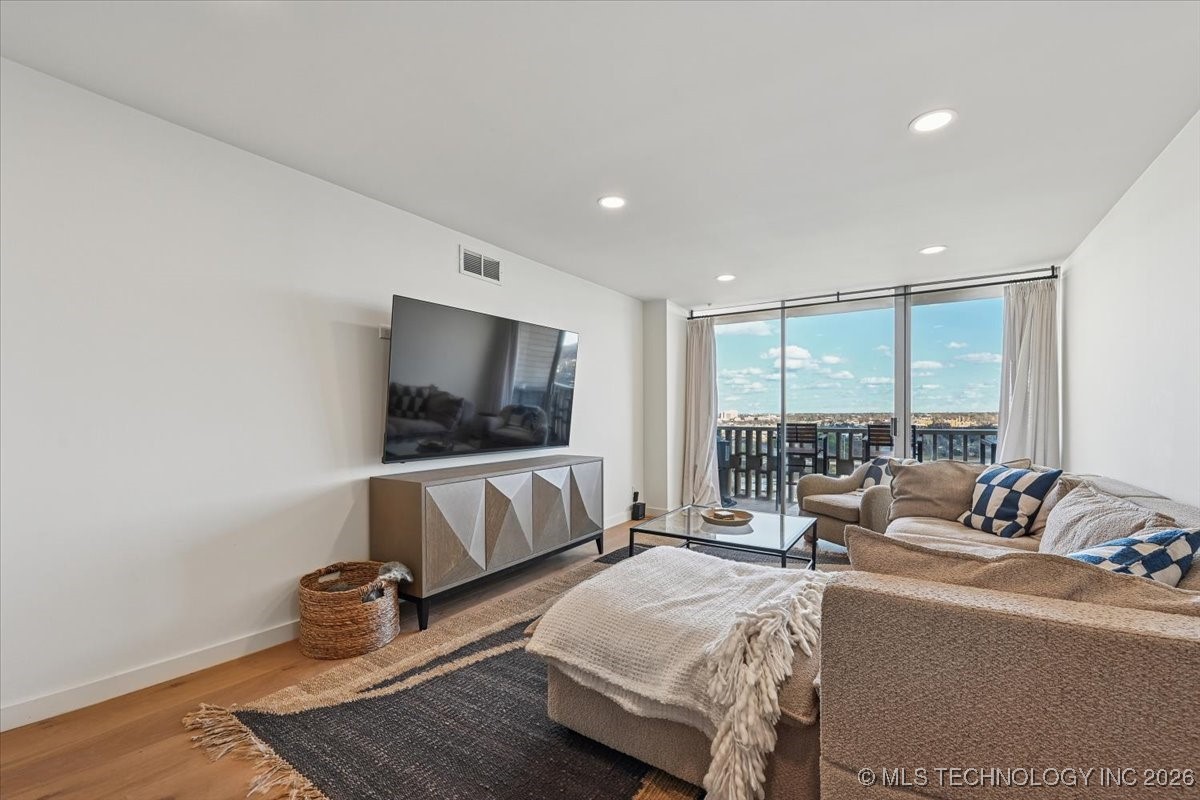 1502 S Boulder Avenue 17m Property Photo 8