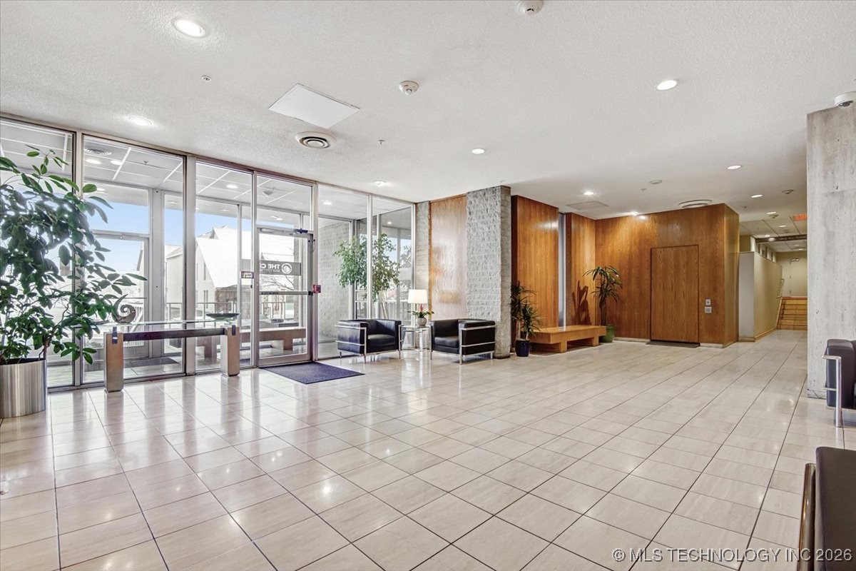 1502 S Boulder Avenue 17m Property Photo 33