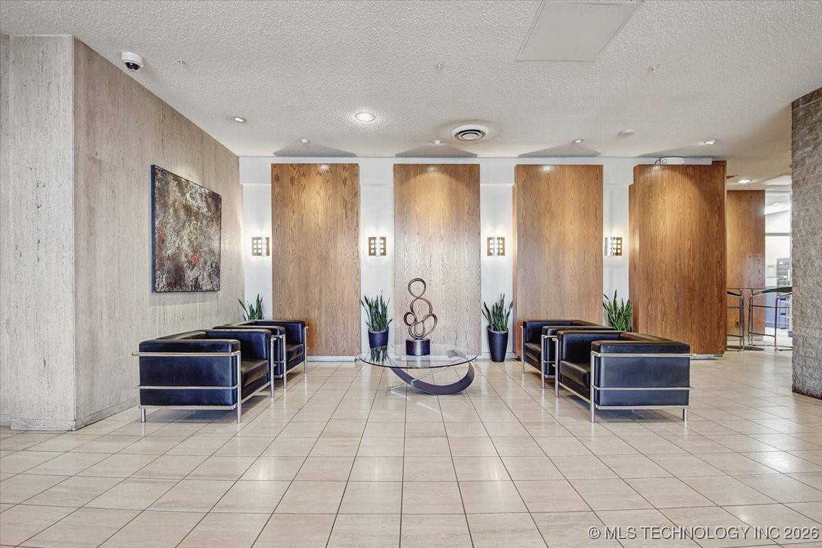 1502 S Boulder Avenue 17m Property Photo 34