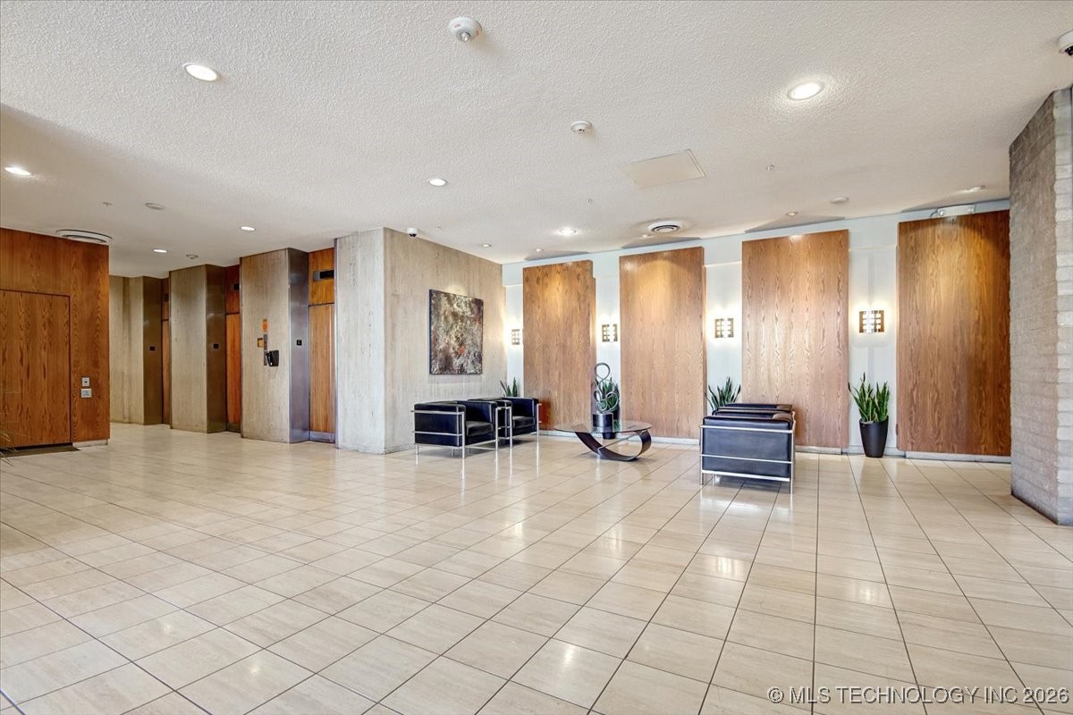 1502 S Boulder Avenue 17m Property Photo 35