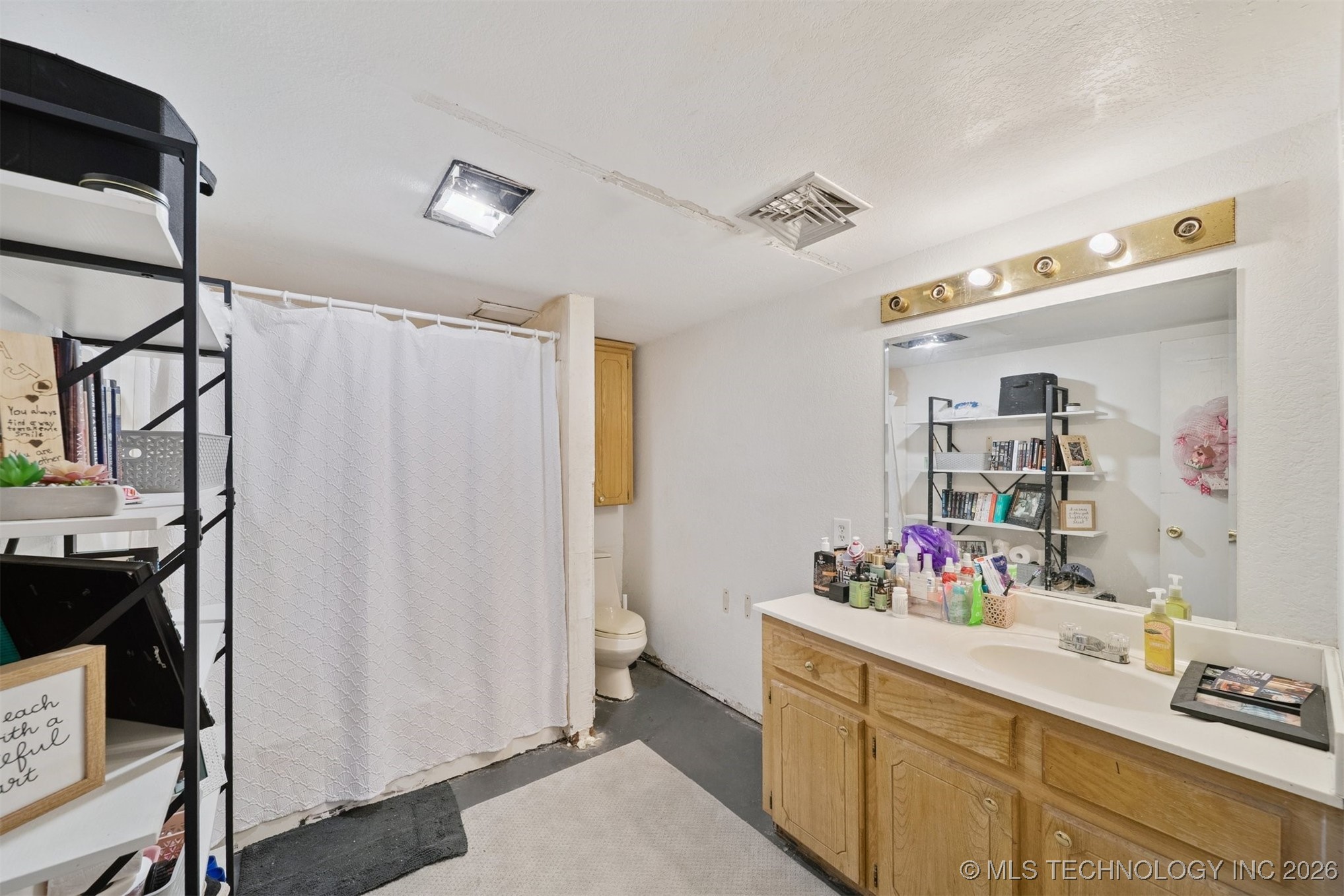 34 N Spruce Street Property Photo 10