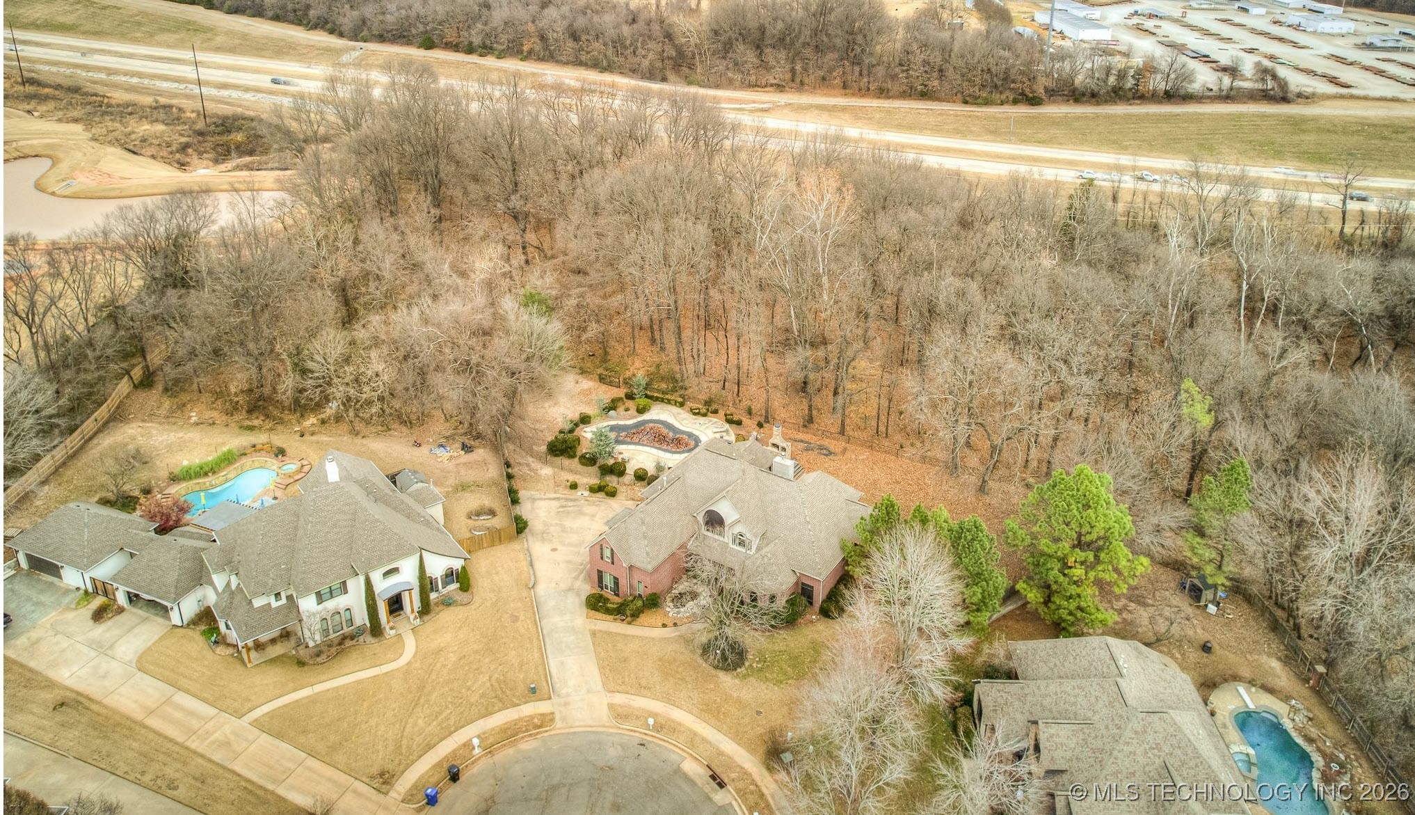 6301 S 5th Avenue Property Photo 4