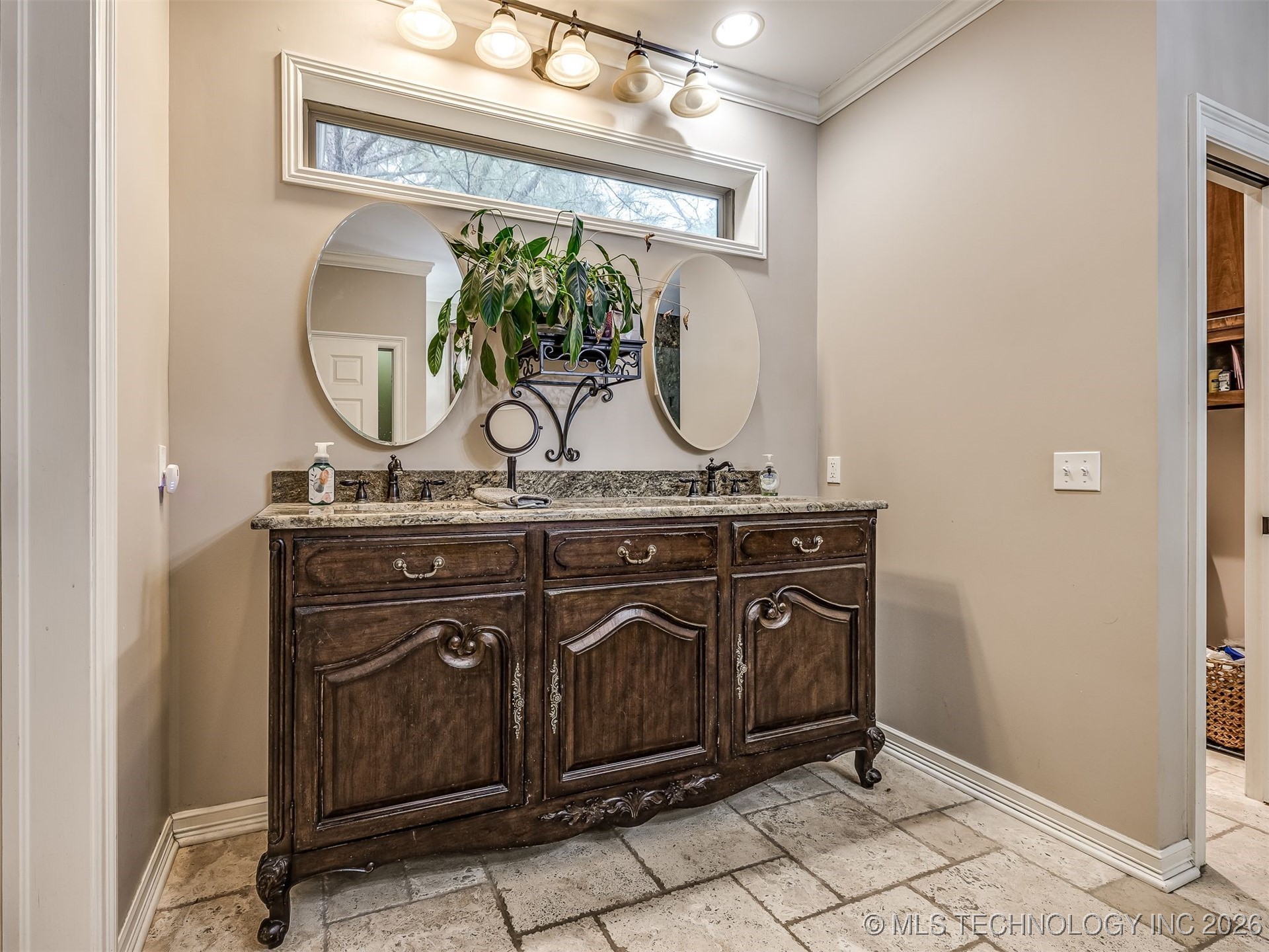 6301 S 5th Avenue Property Photo 38