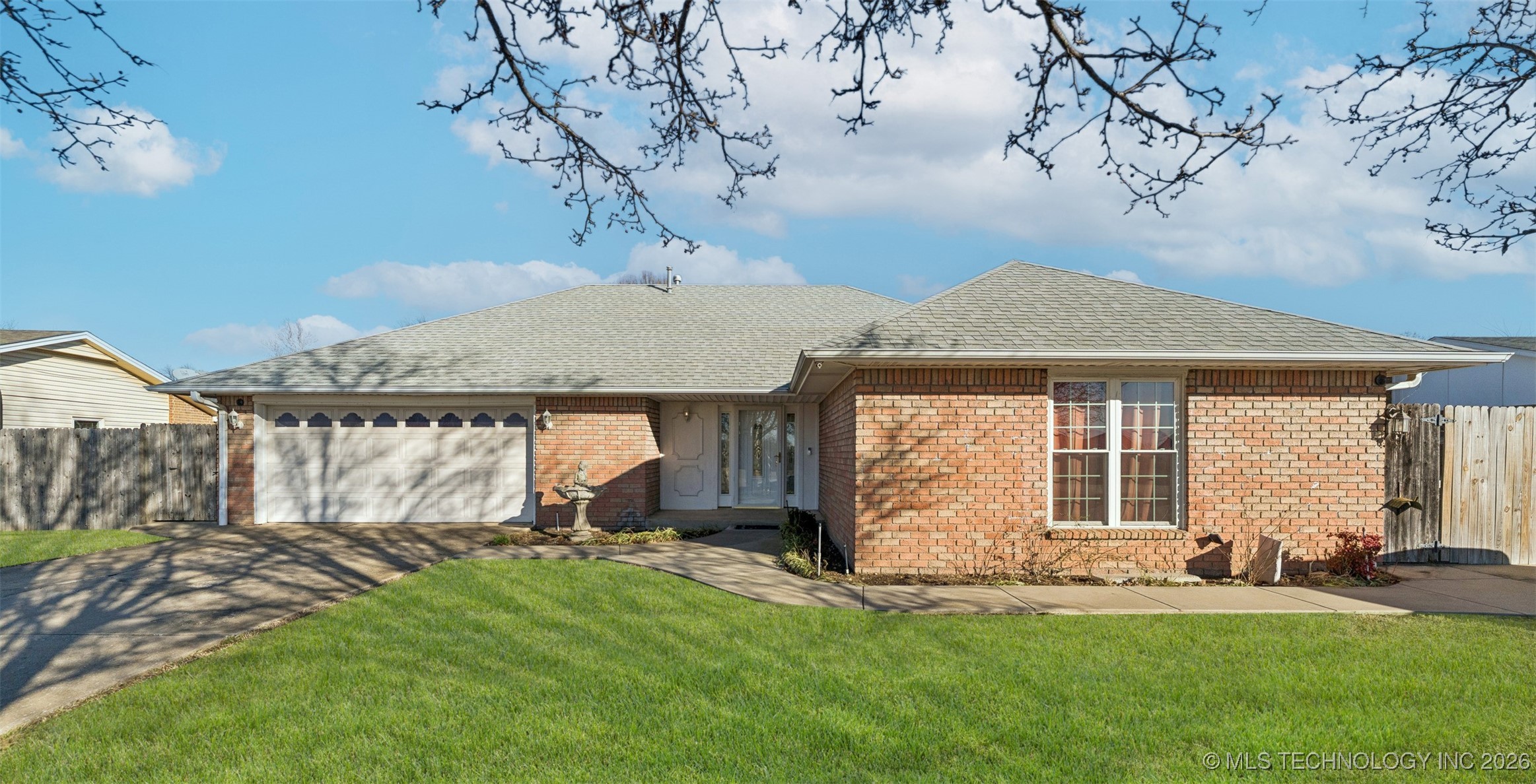 612 Westwood Drive Property Photo 5