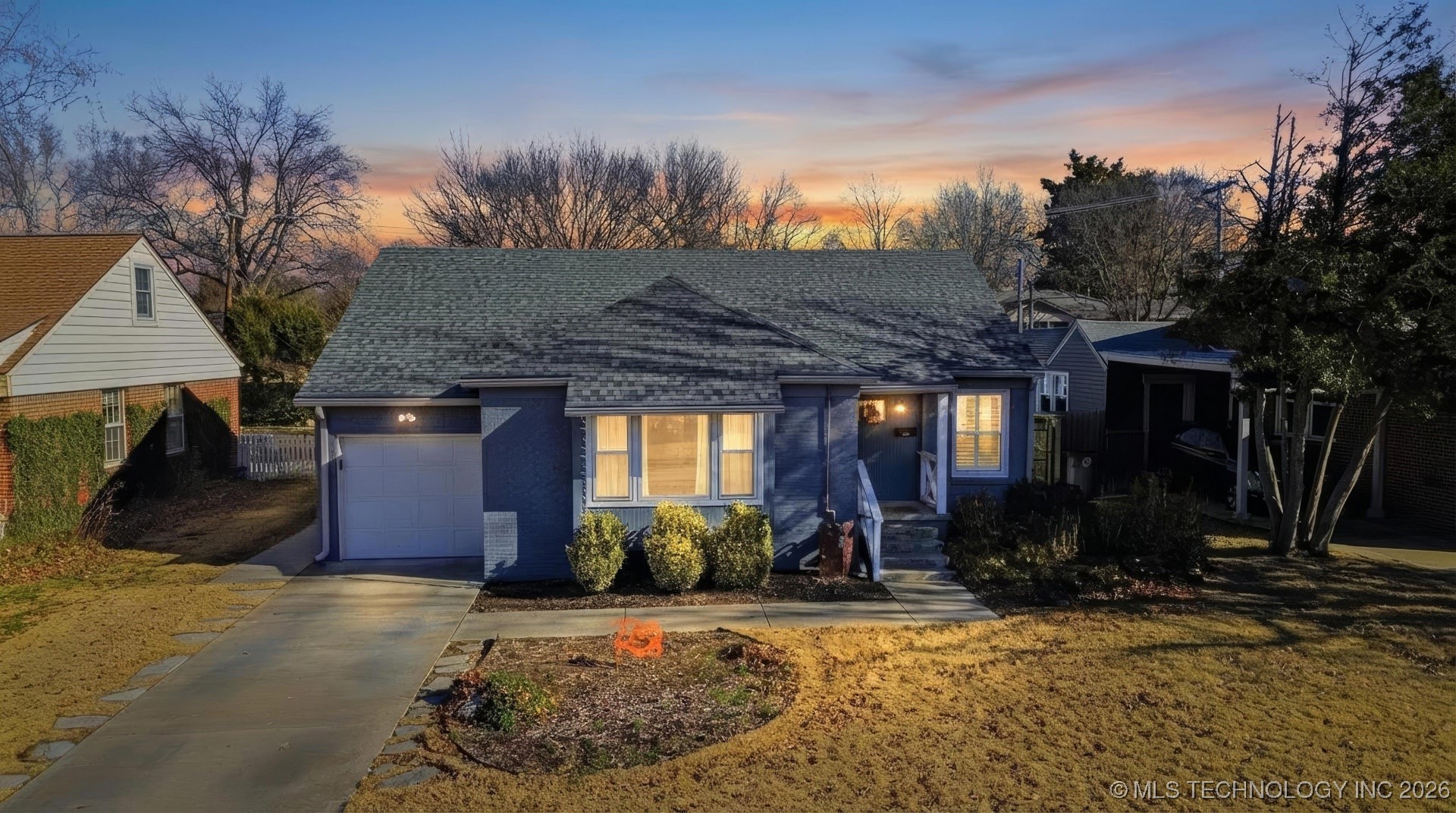 2205 S Florence Avenue Property Photo 1