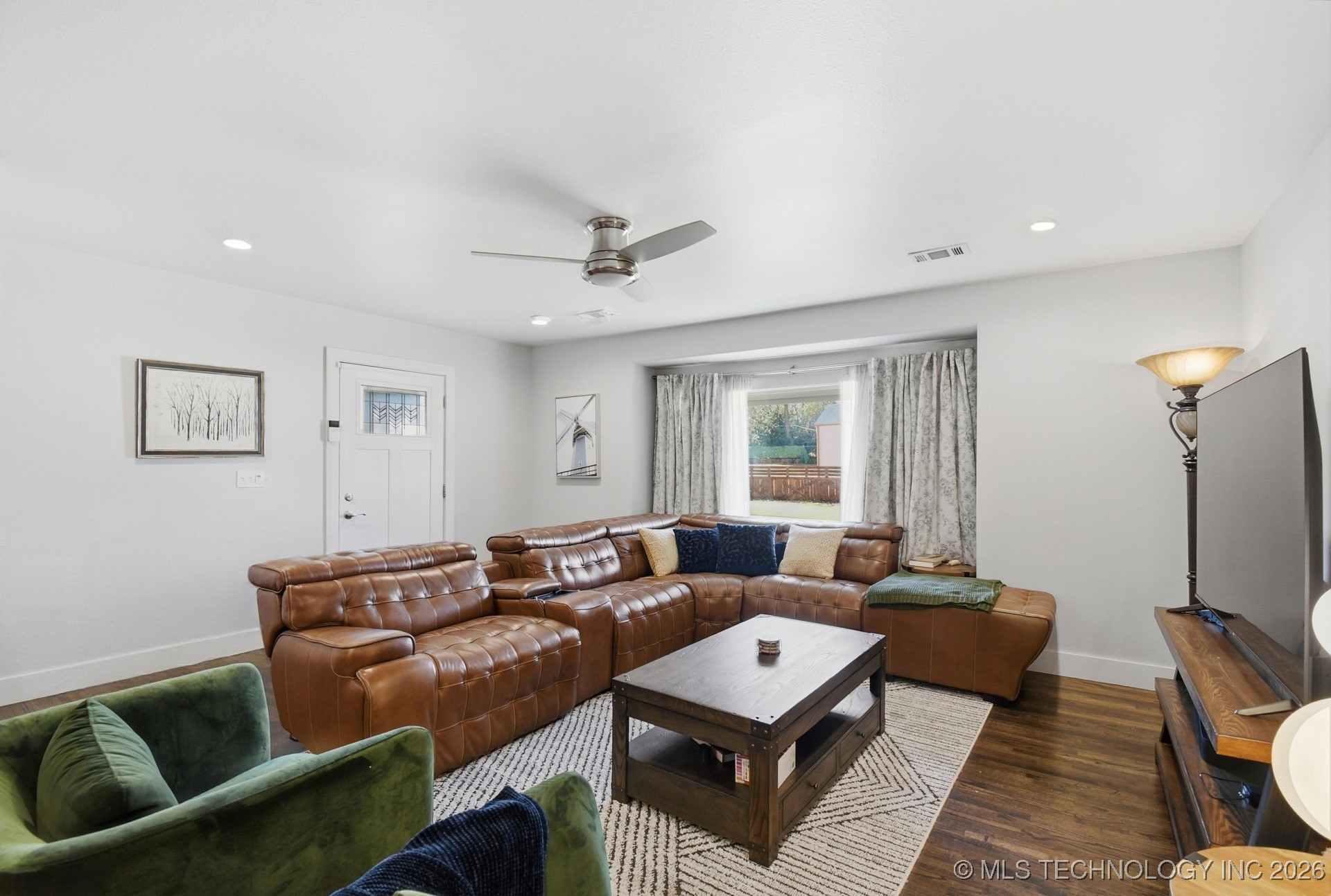 2205 S Florence Avenue Property Photo 7