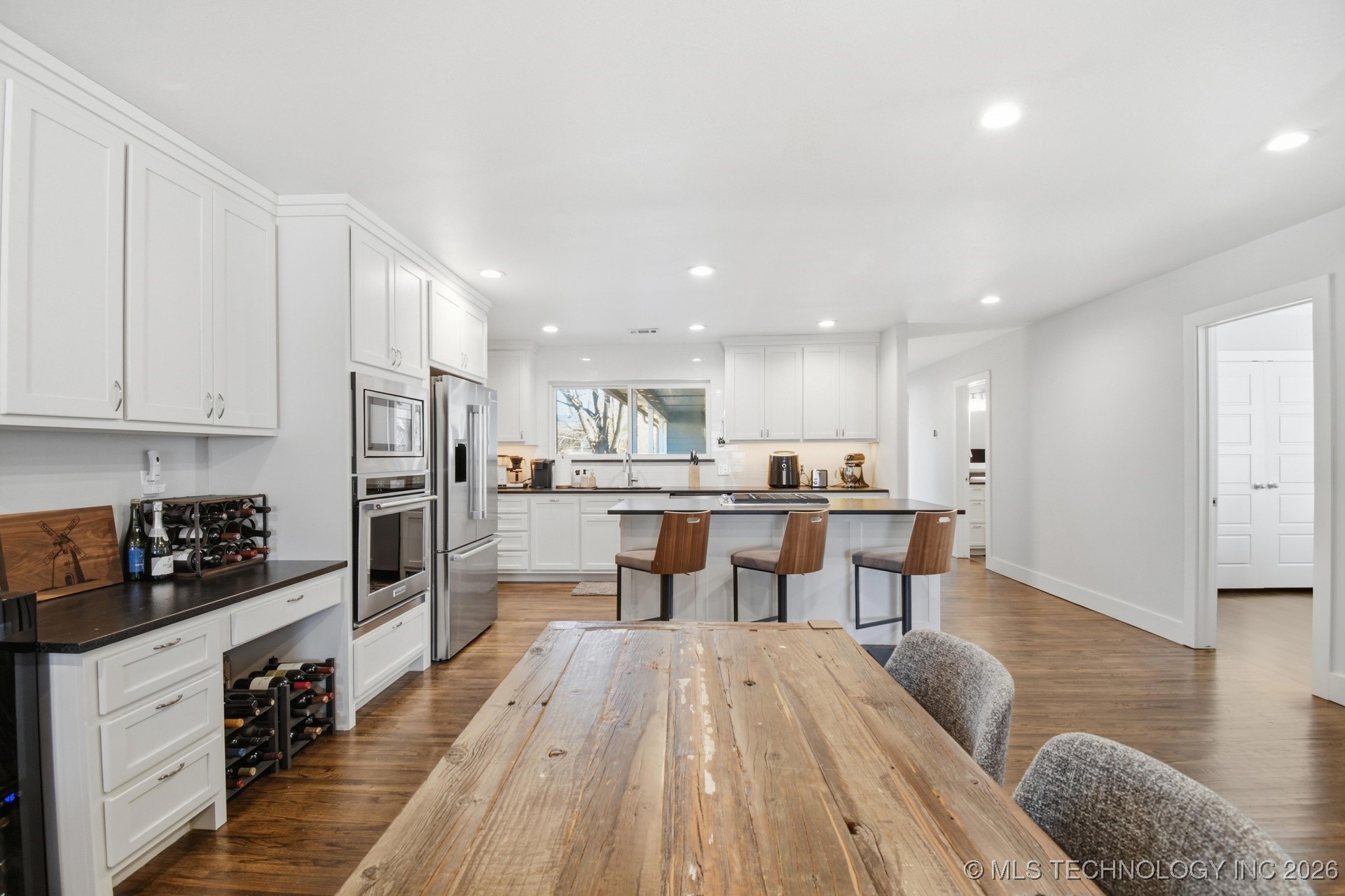 2205 S Florence Avenue Property Photo 9