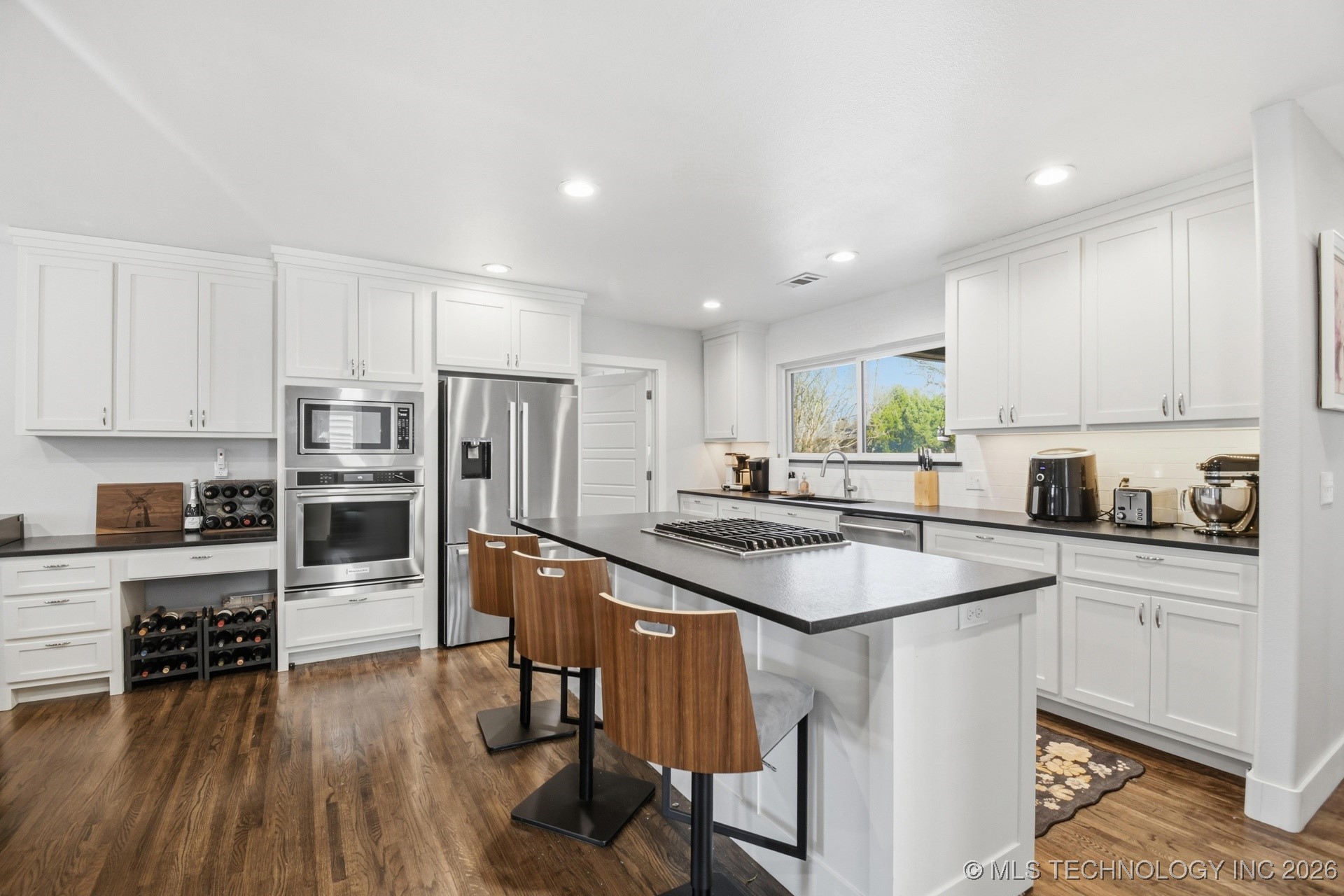 2205 S Florence Avenue Property Photo 11