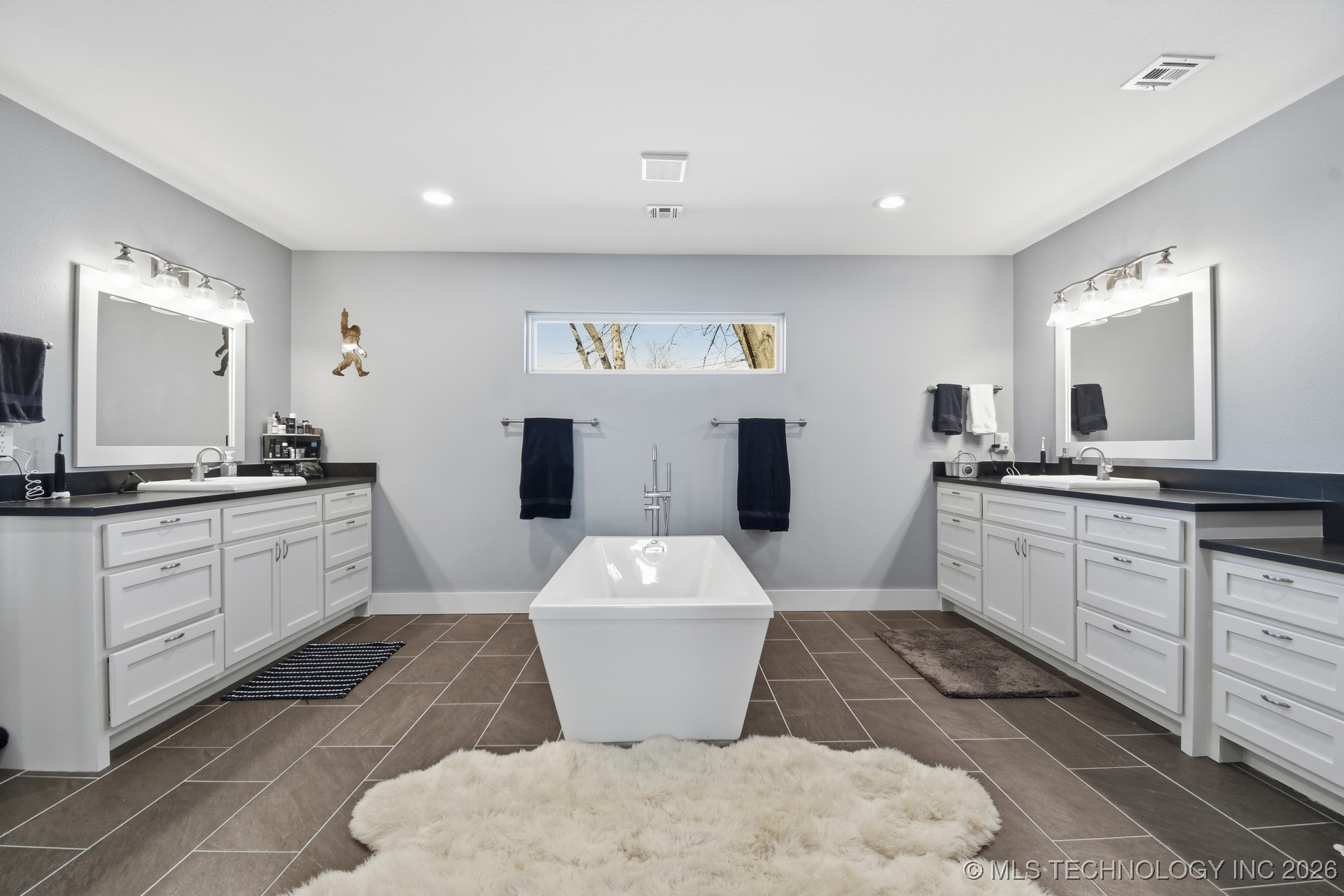 2205 S Florence Avenue Property Photo 24