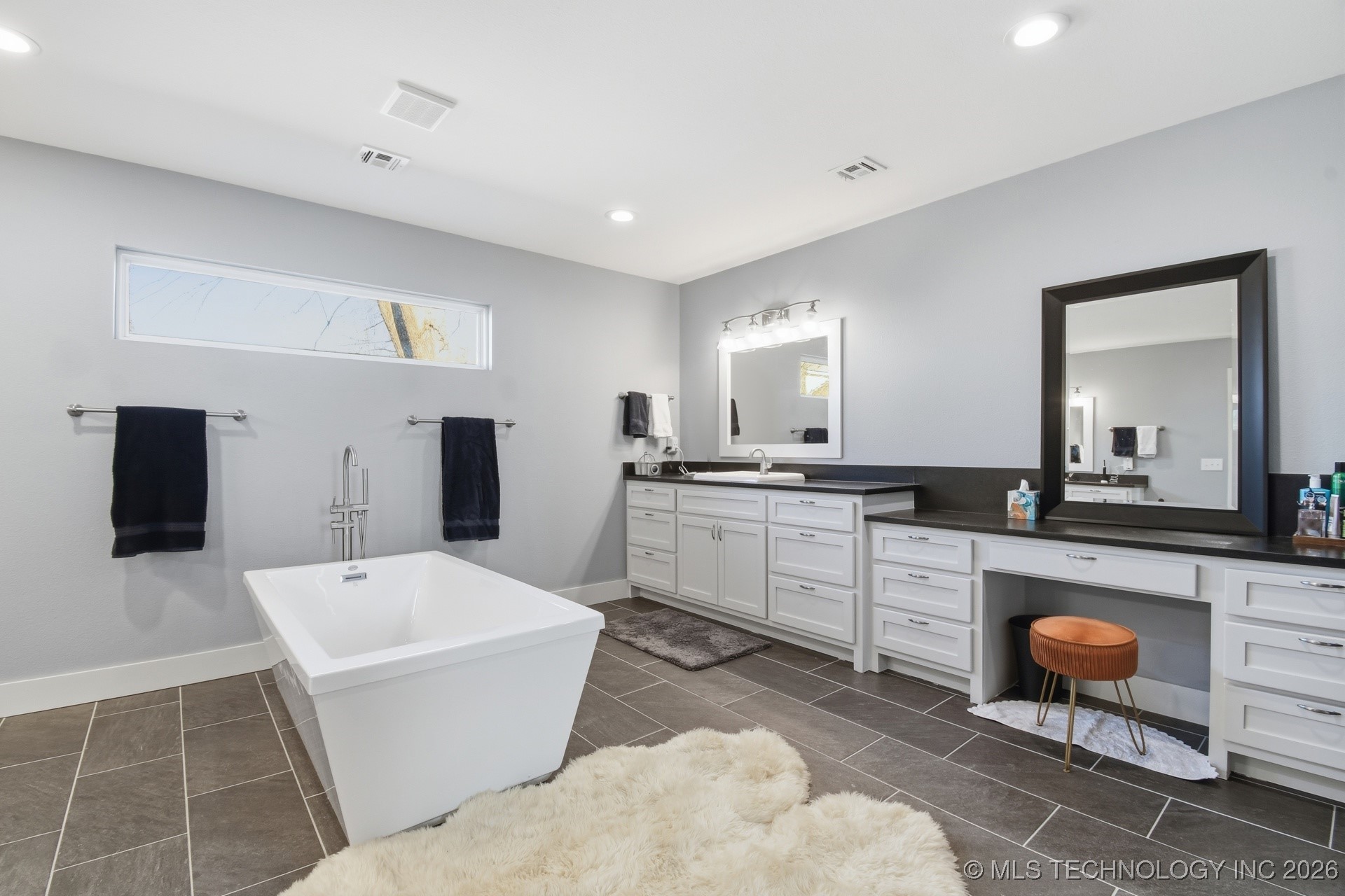 2205 S Florence Avenue Property Photo 25