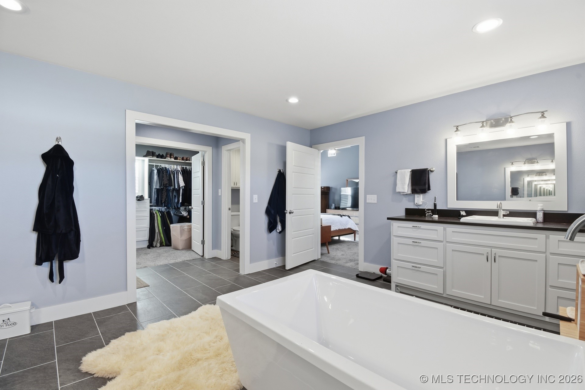 2205 S Florence Avenue Property Photo 27