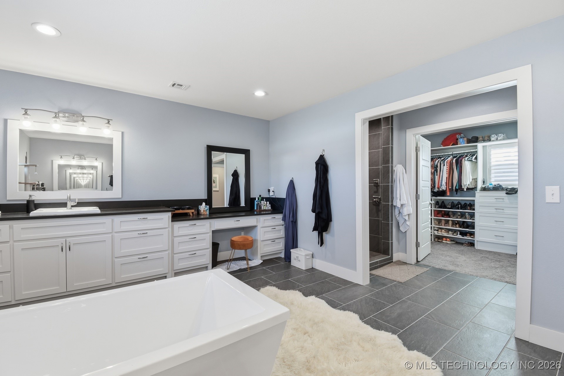 2205 S Florence Avenue Property Photo 28