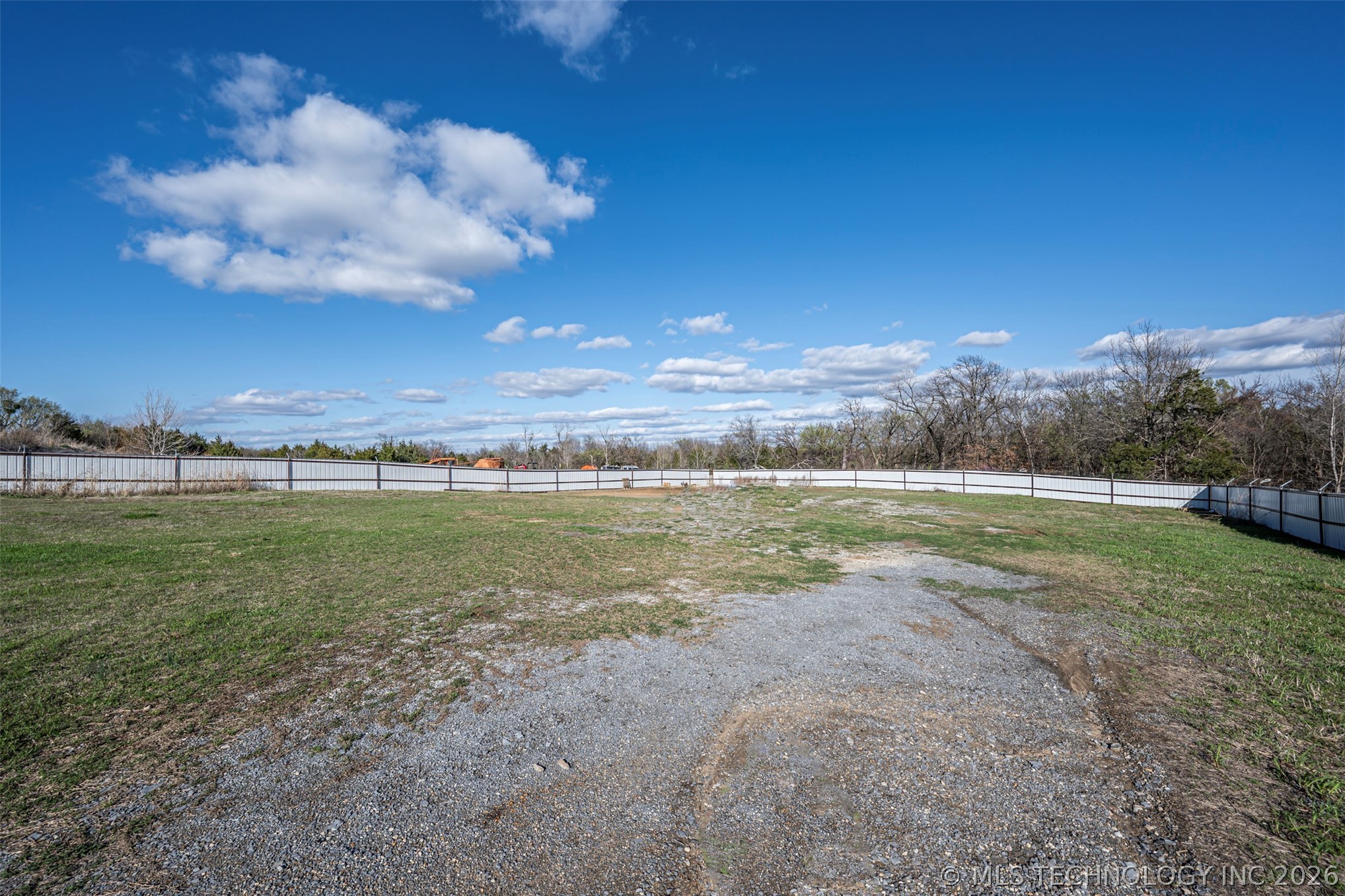 11206 N Broadway Property Photo 10