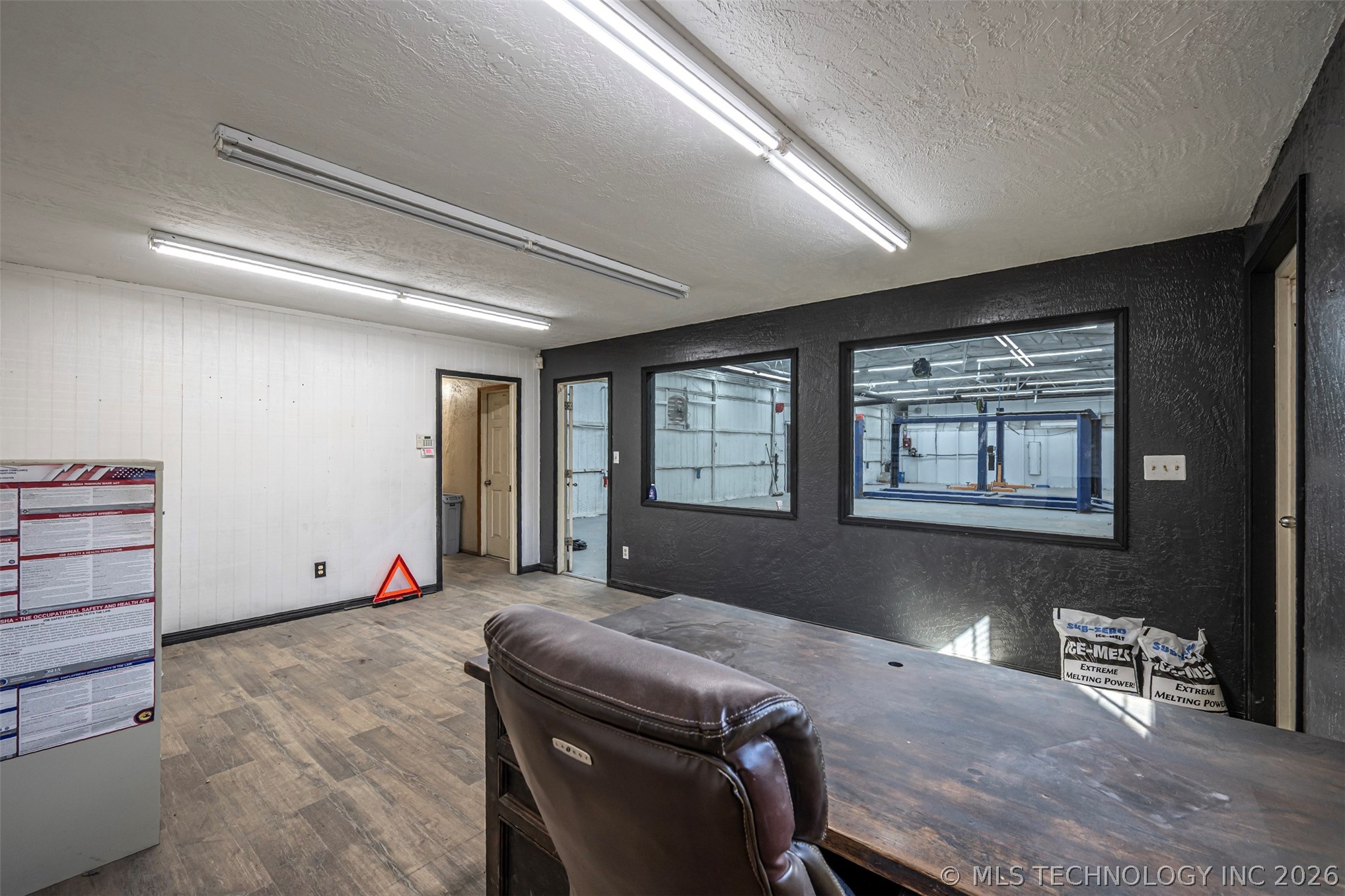 11206 N Broadway Property Photo 14