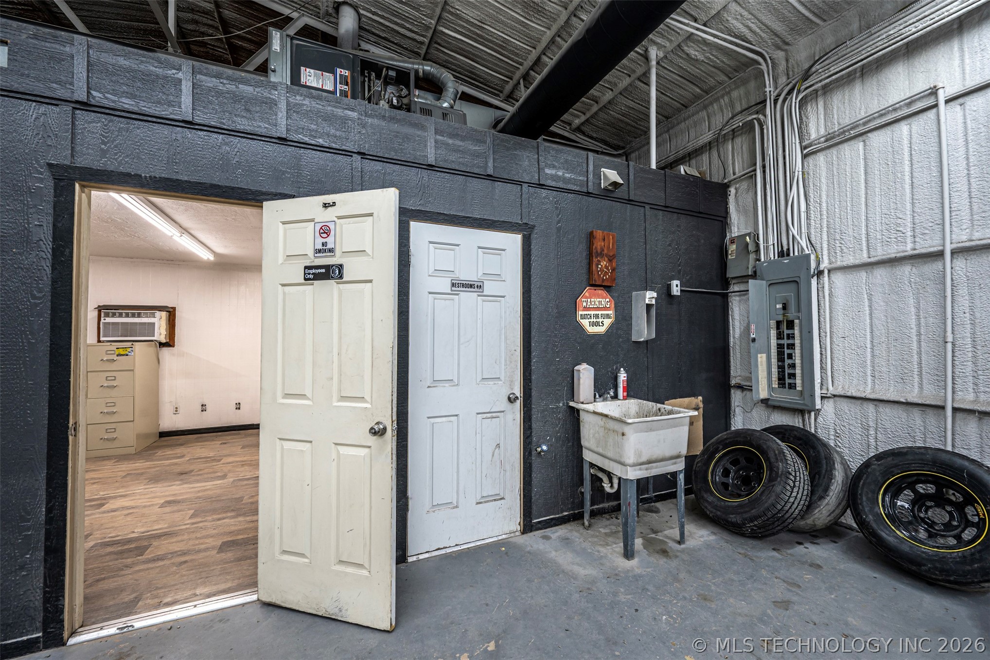 11206 N Broadway Property Photo 30