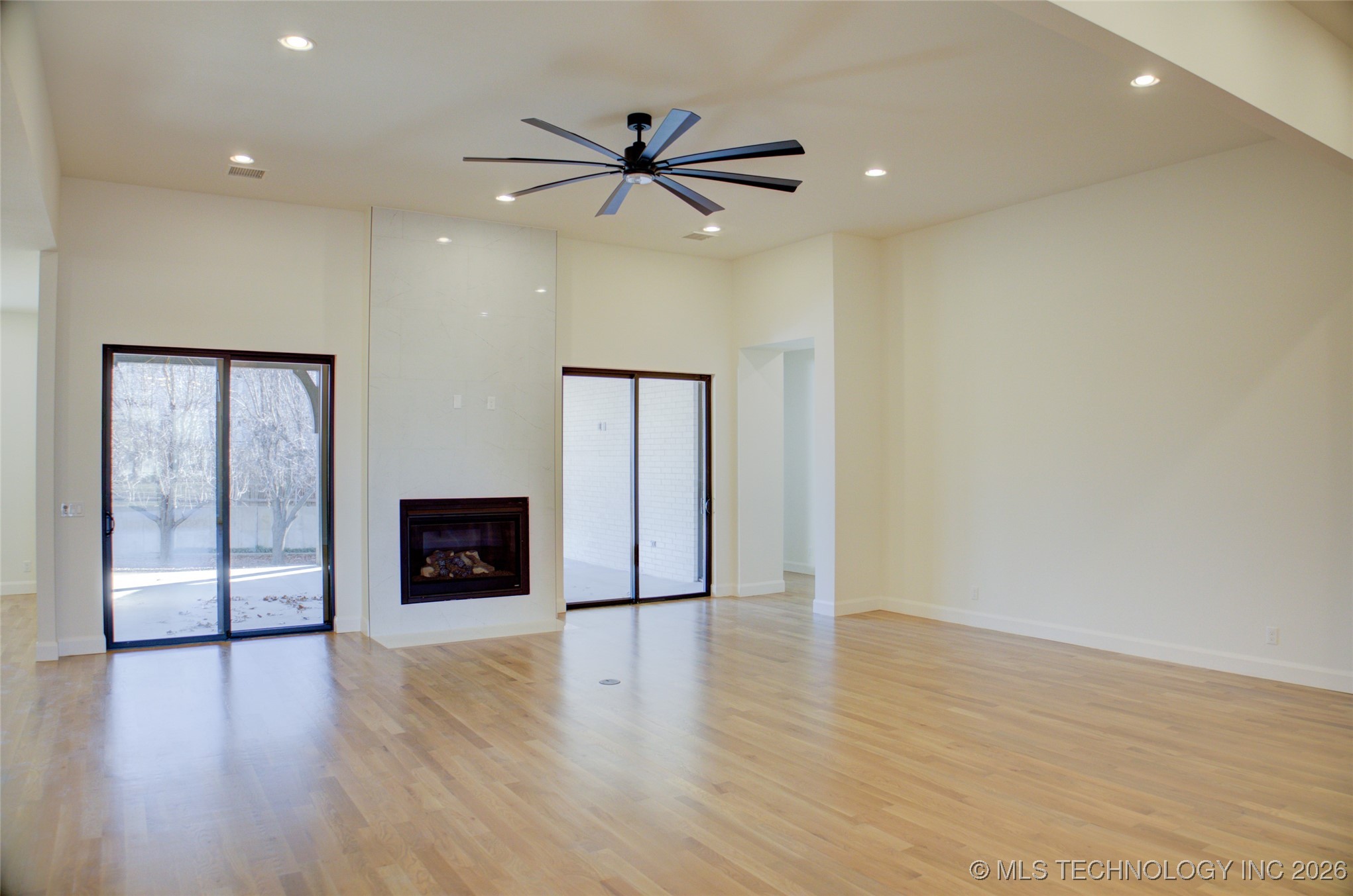 2887 S Gary Avenue Property Photo 4