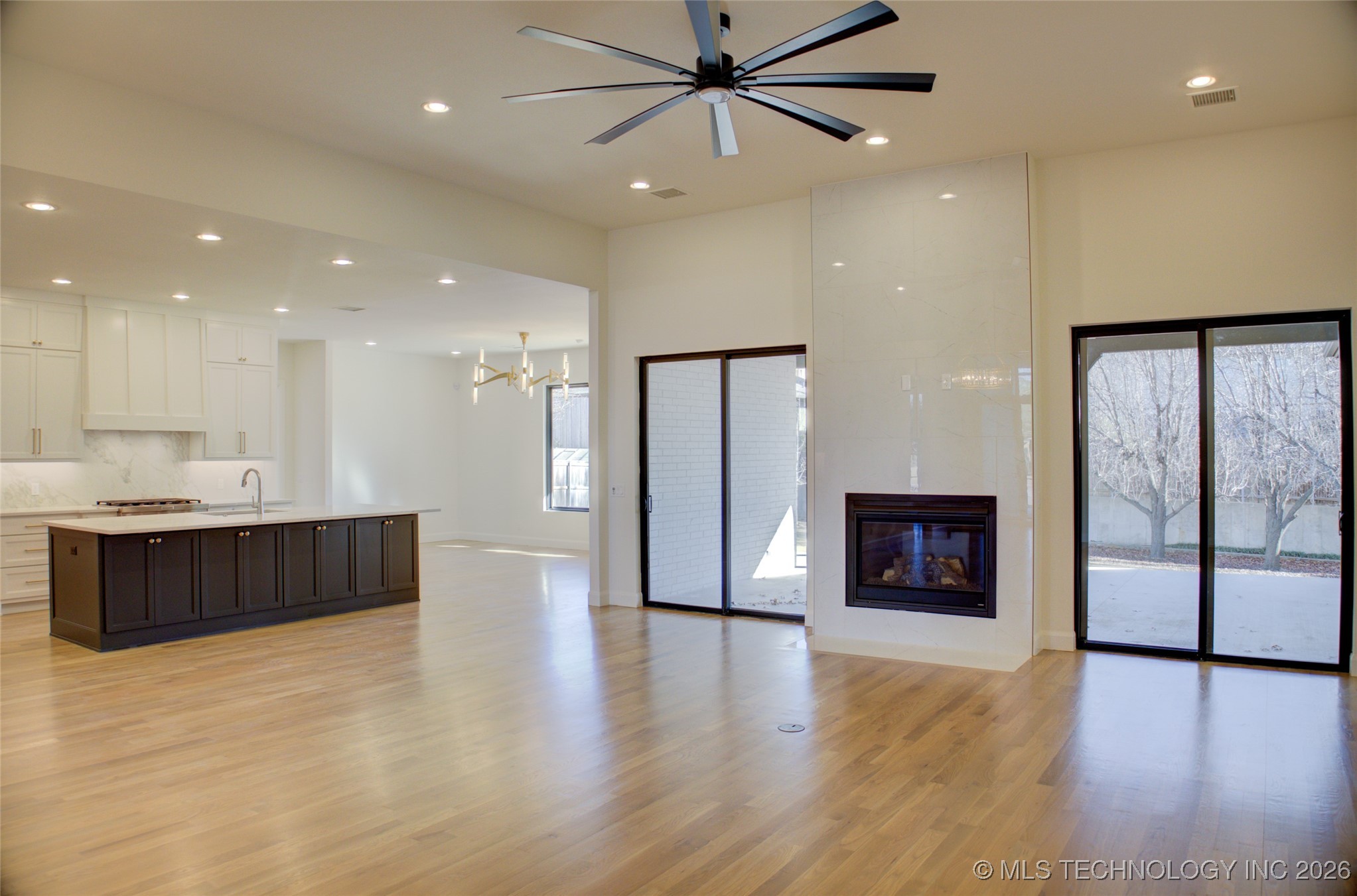 2887 S Gary Avenue Property Photo 10