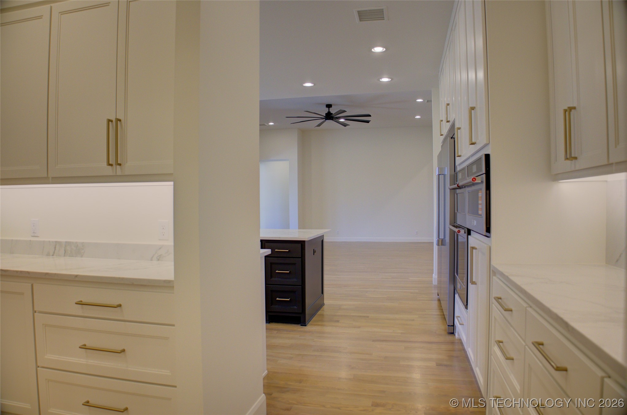 2887 S Gary Avenue Property Photo 19