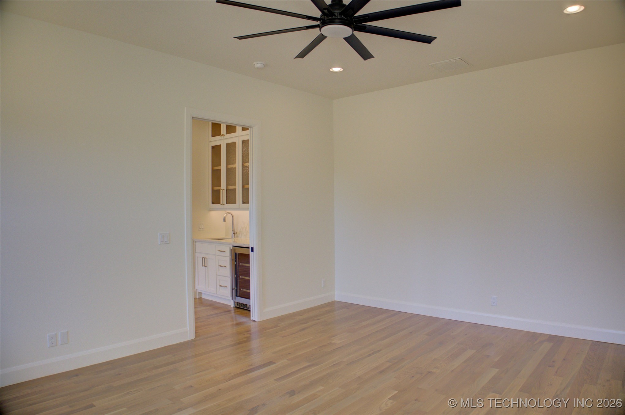 2887 S Gary Avenue Property Photo 31