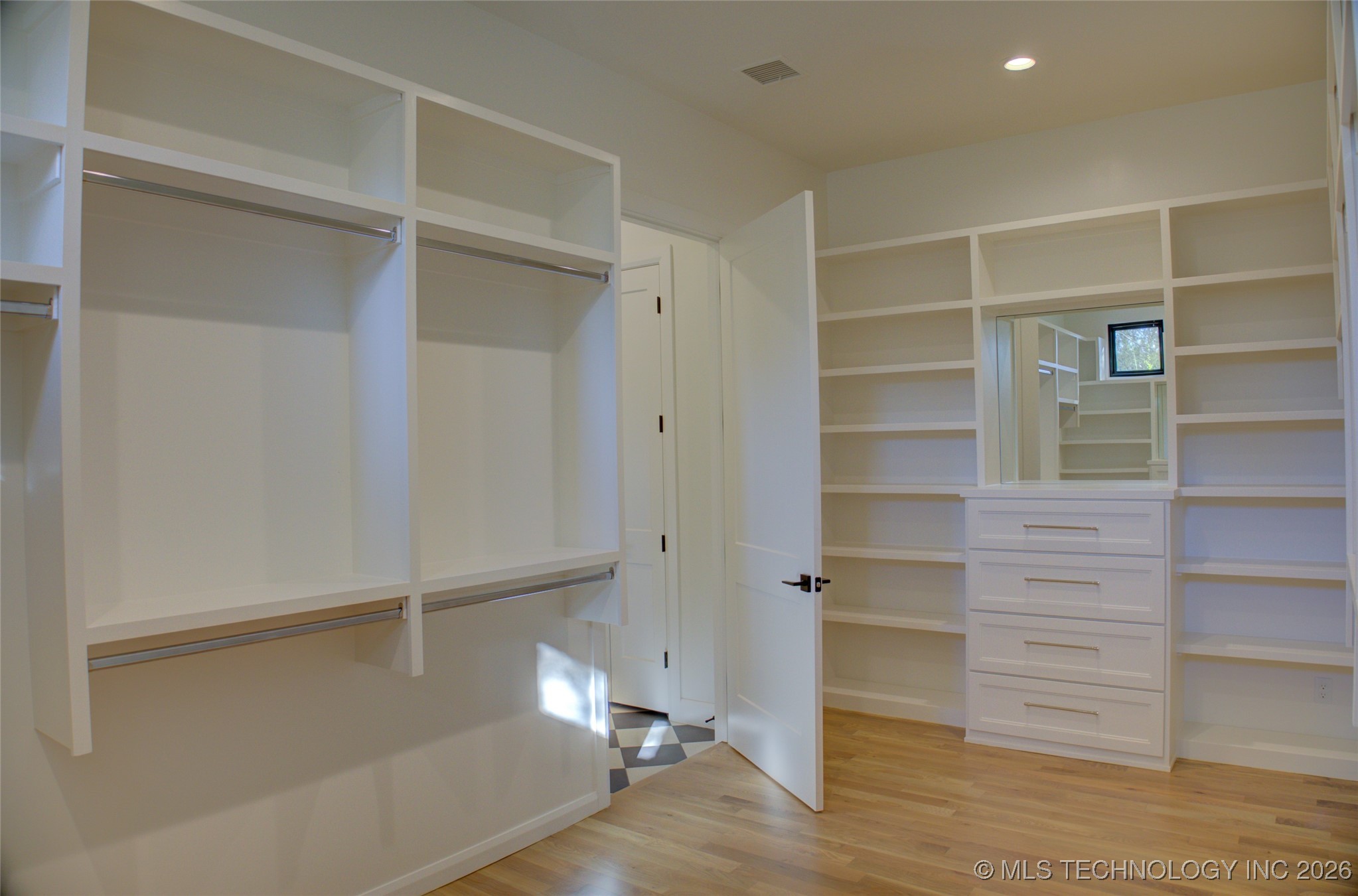 2887 S Gary Avenue Property Photo 45