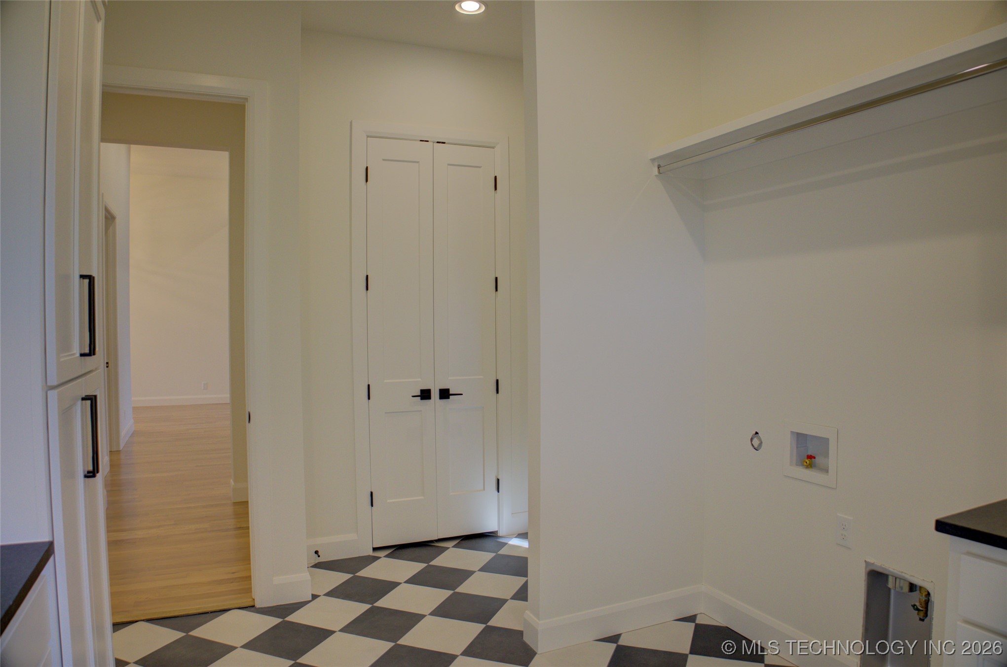 2887 S Gary Avenue Property Photo 48