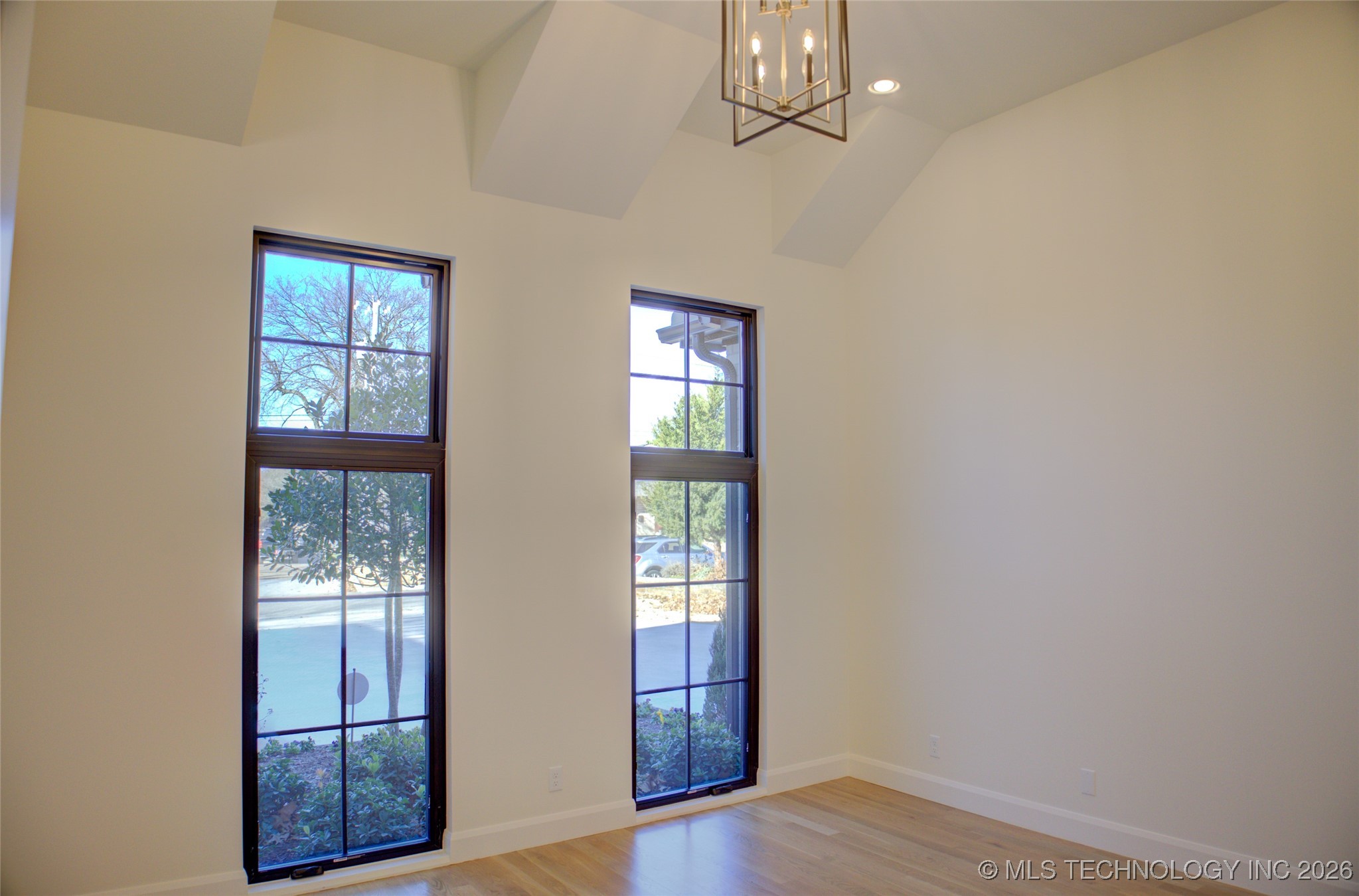 2887 S Gary Avenue Property Photo 49