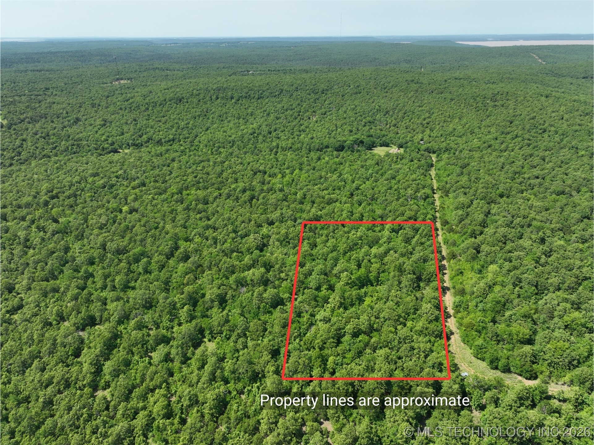 0 1235 Drive Property Photo 1