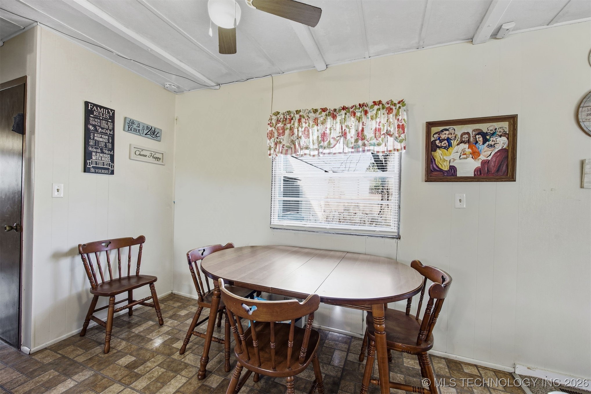 1891 N Lewis Lane Property Photo 13