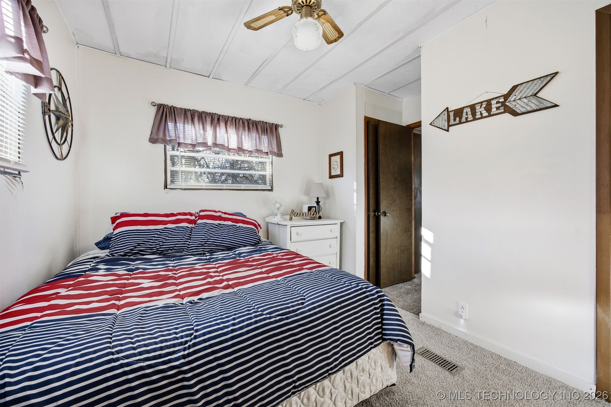 1891 N Lewis Lane Property Photo 20