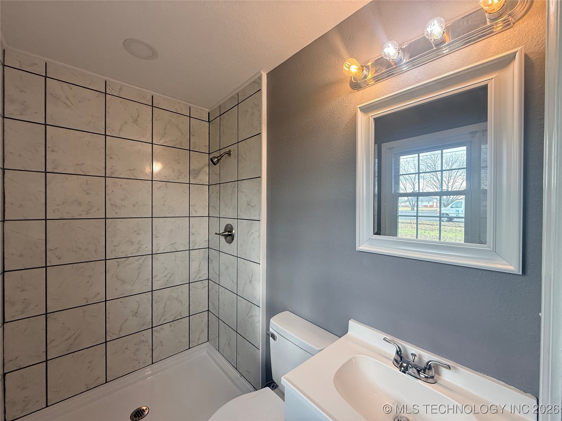 221 Rodman Circle Property Photo 25