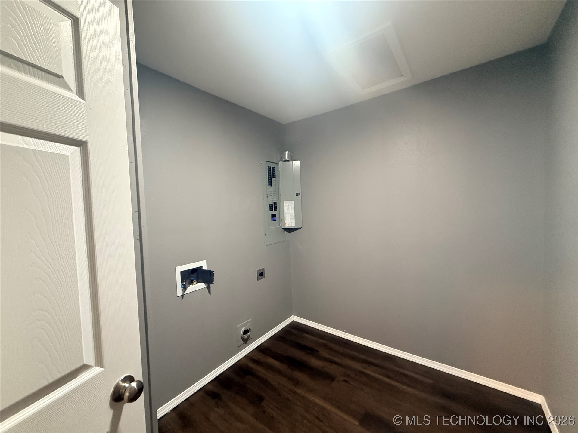 221 Rodman Circle Property Photo 28