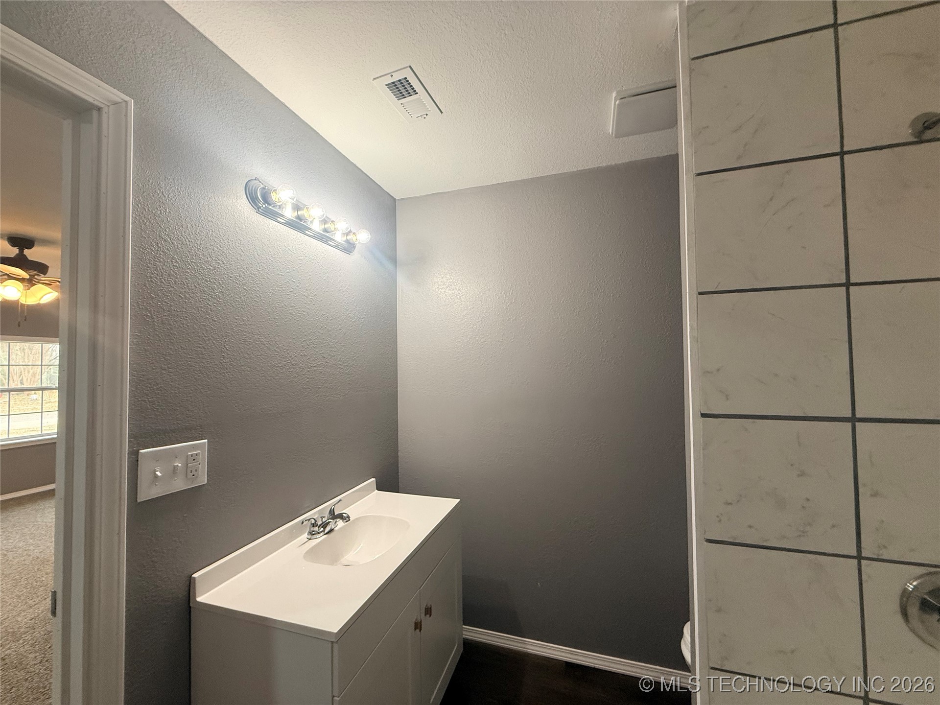 221 Rodman Circle Property Photo 35