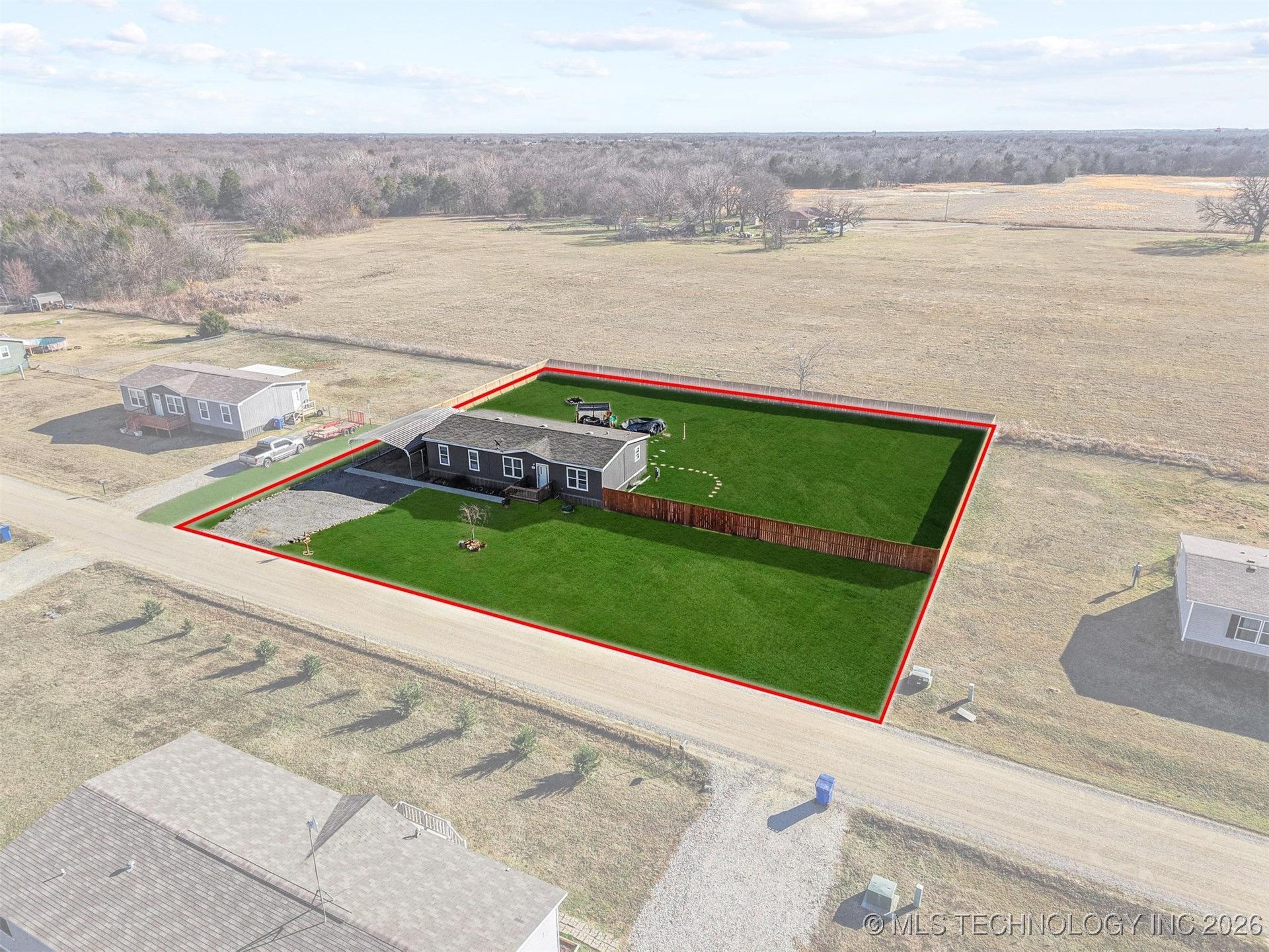 304 Cale Lane Property Photo 2