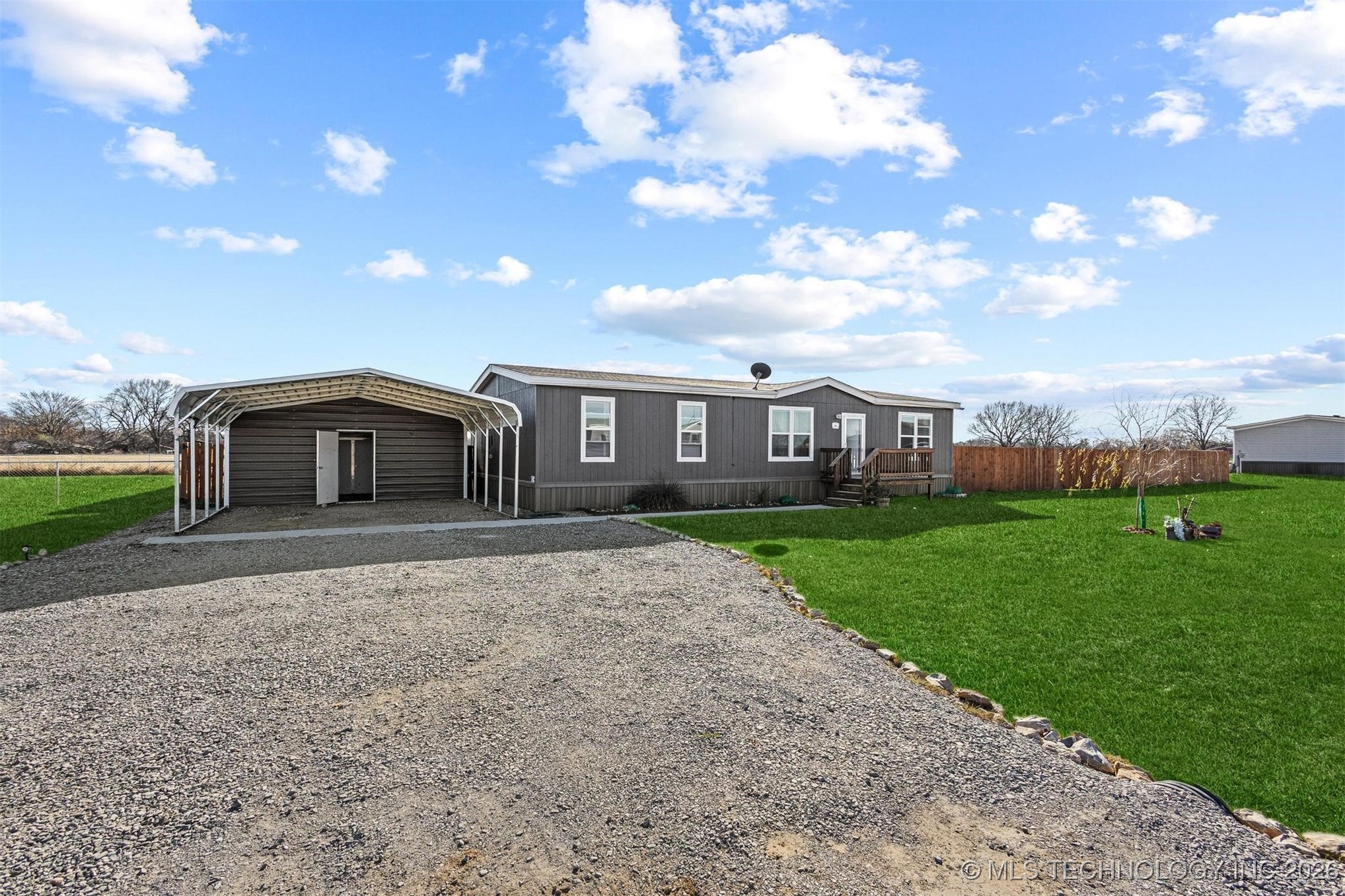 304 Cale Lane Property Photo 5