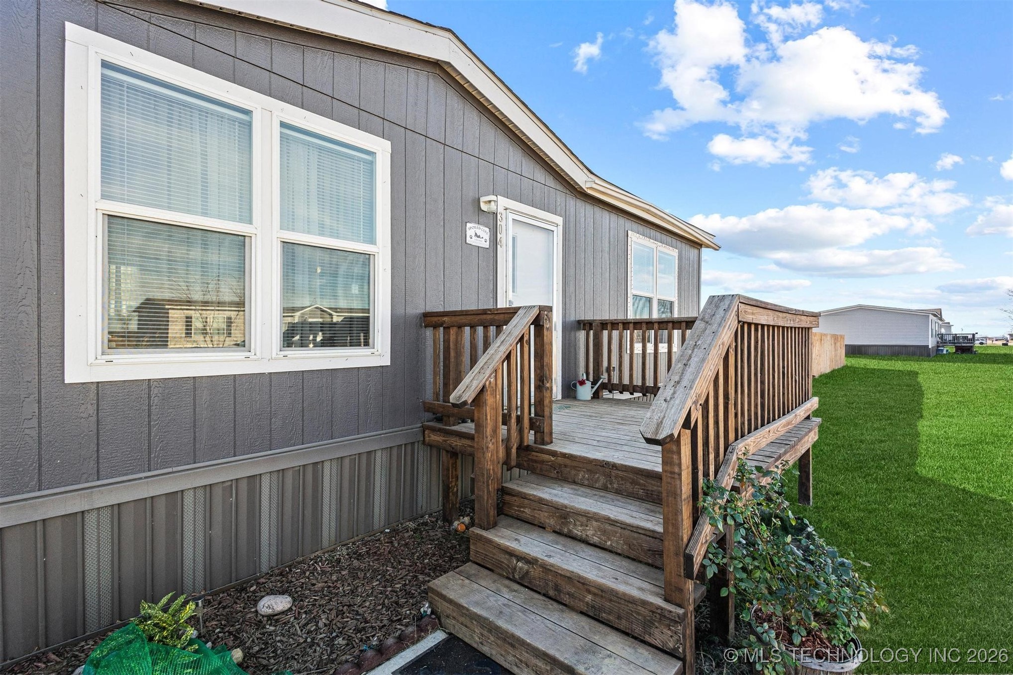 304 Cale Lane Property Photo 7