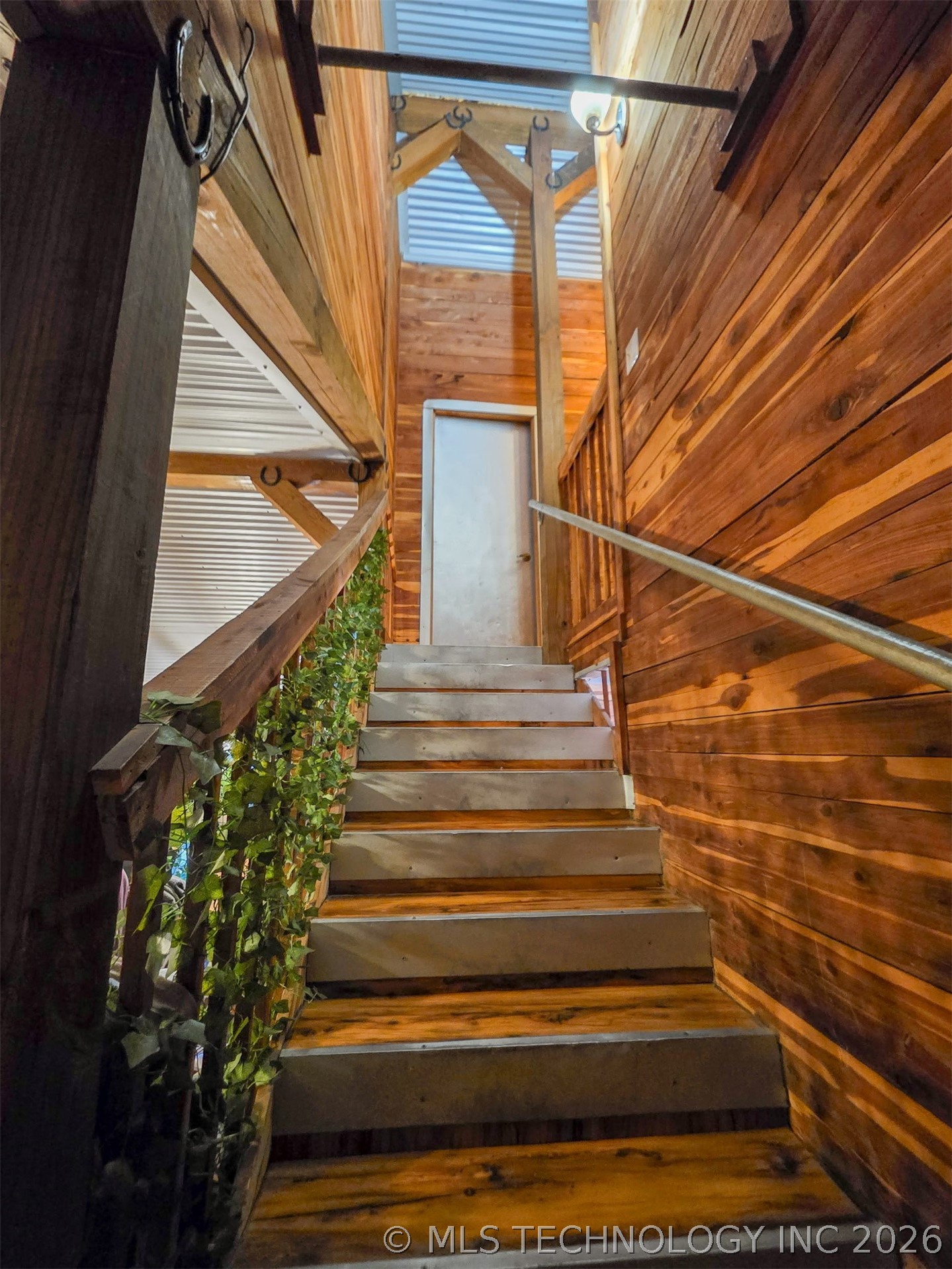 13285 S Oktaha Road W Property Photo 5