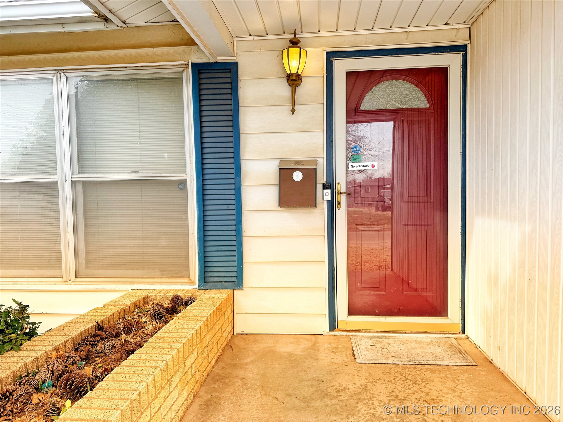 2106 N Quincy Property Photo 2