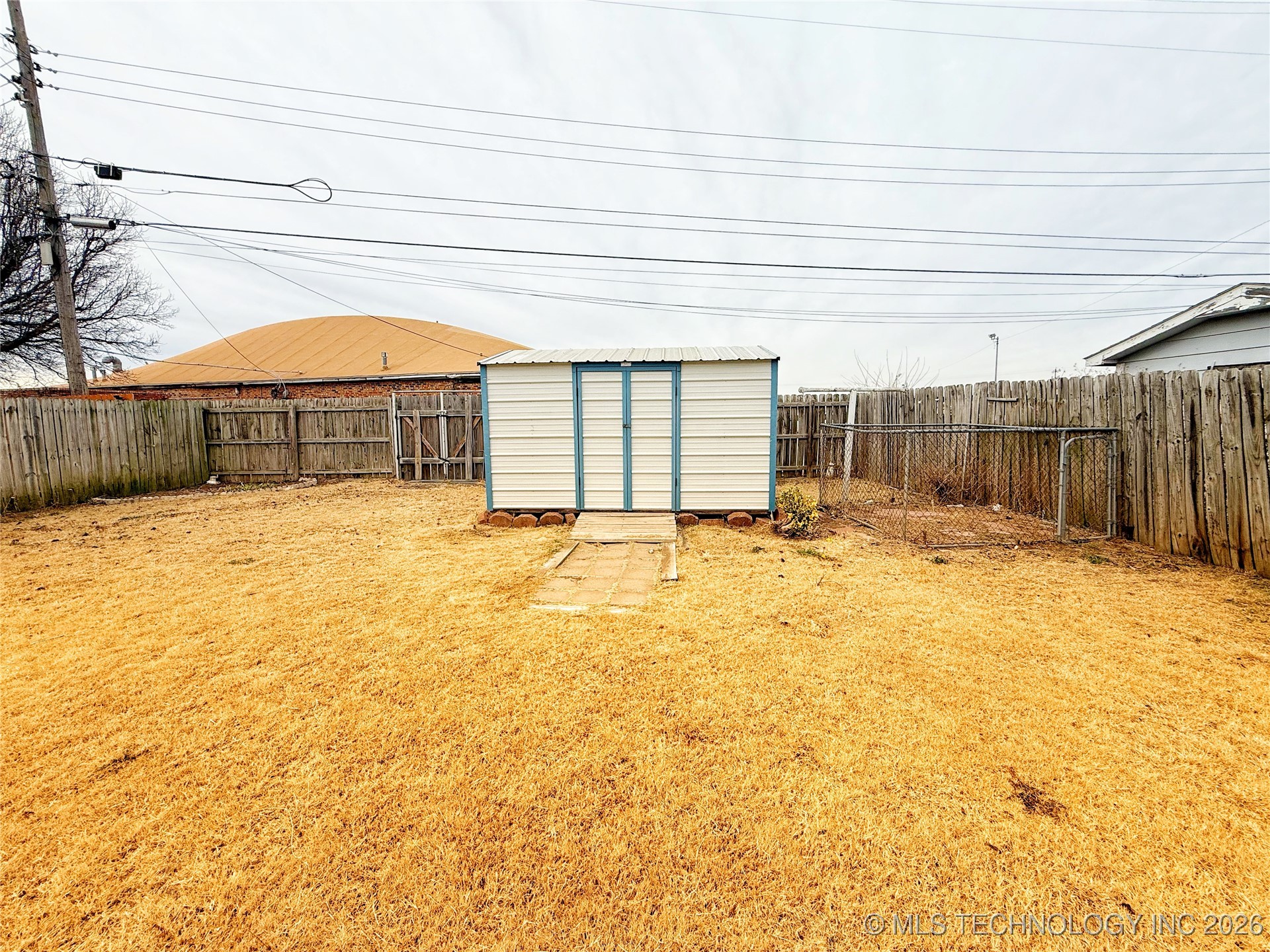 2106 N Quincy Property Photo 5