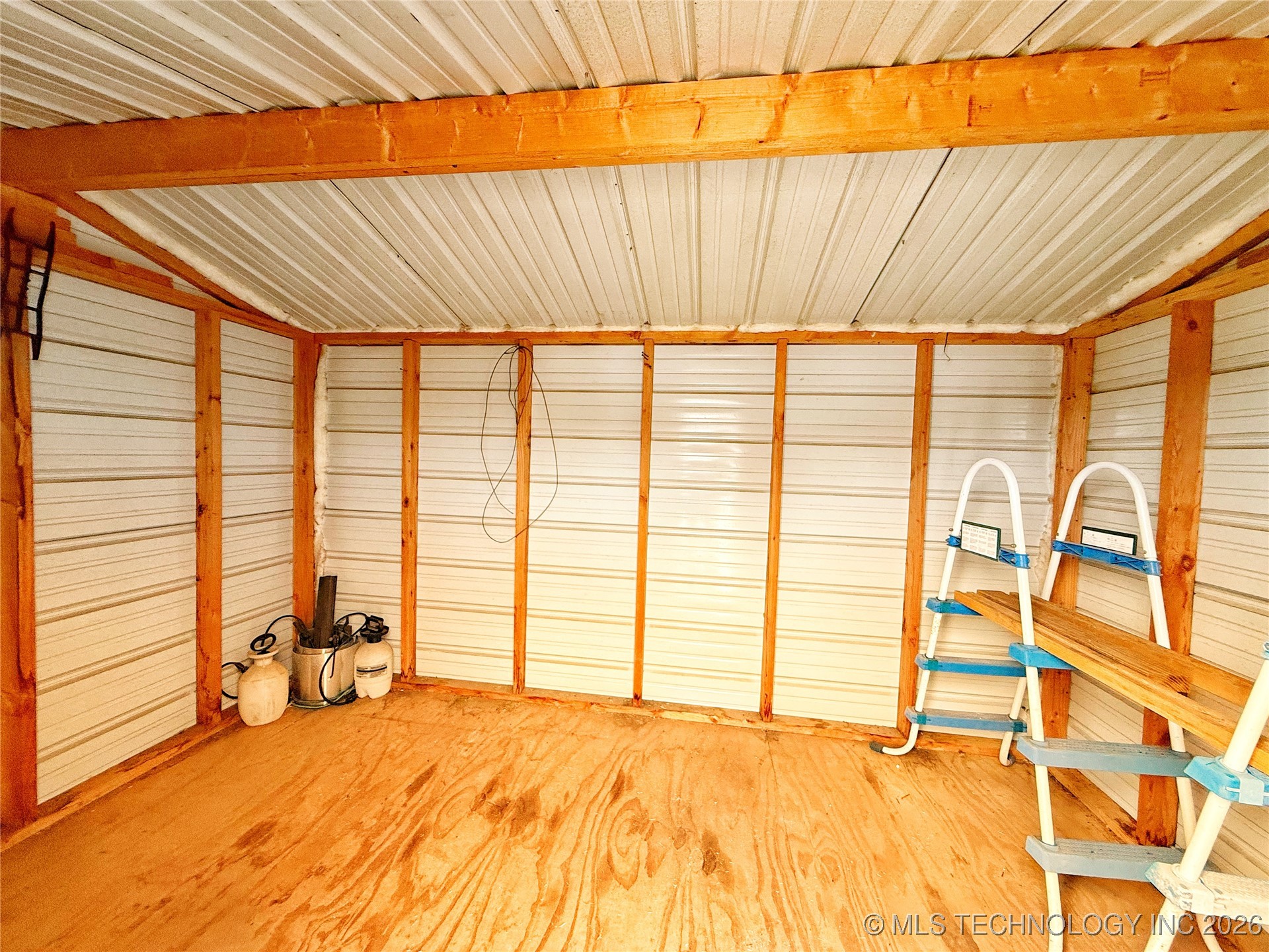 2106 N Quincy Property Photo 6