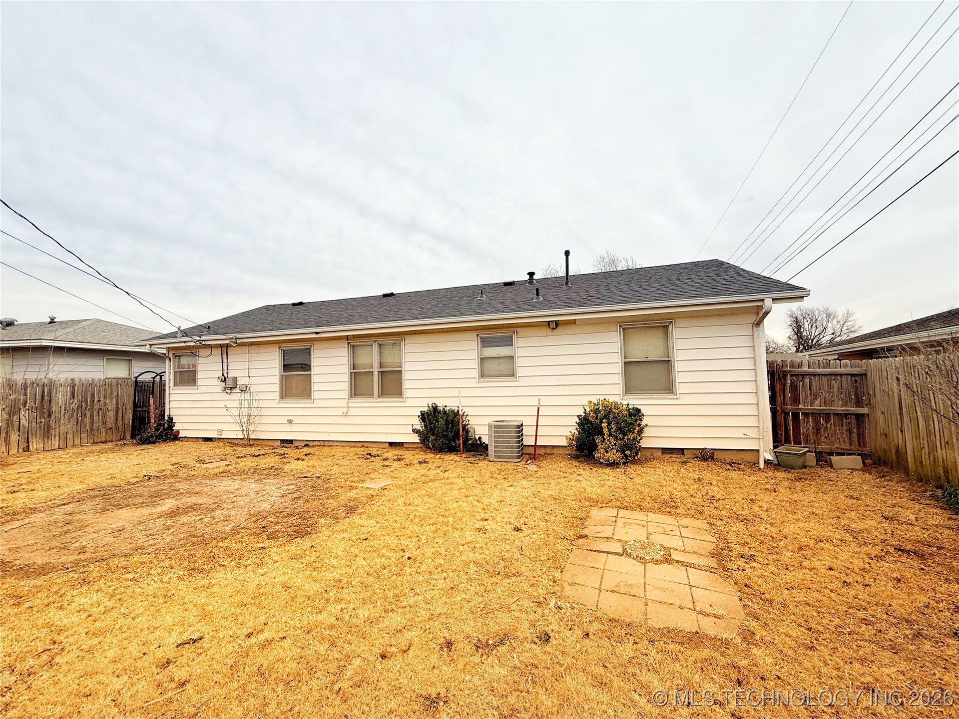 2106 N Quincy Property Photo 7